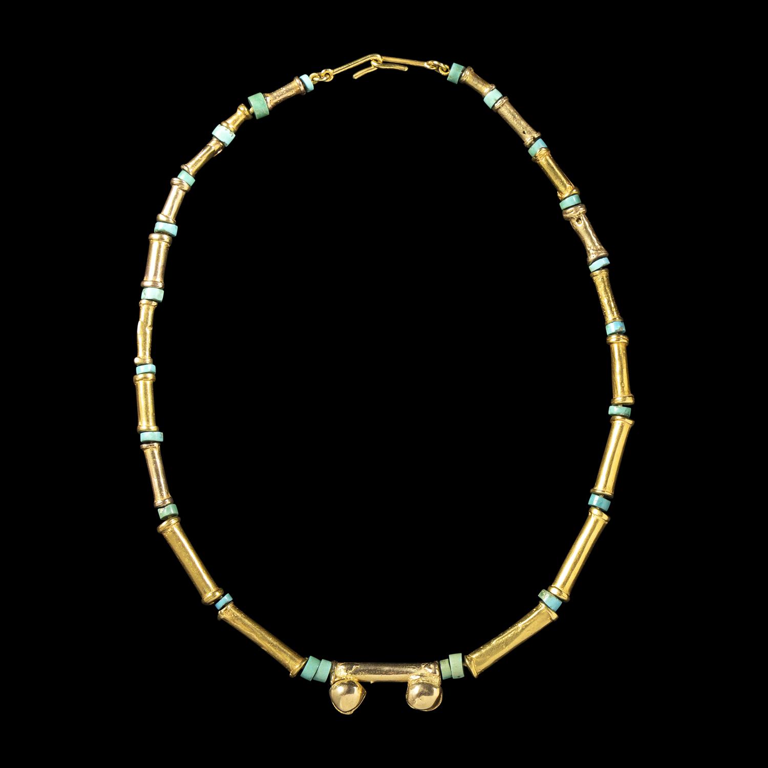 A Chimu Gold Alloy and Shell Necklace