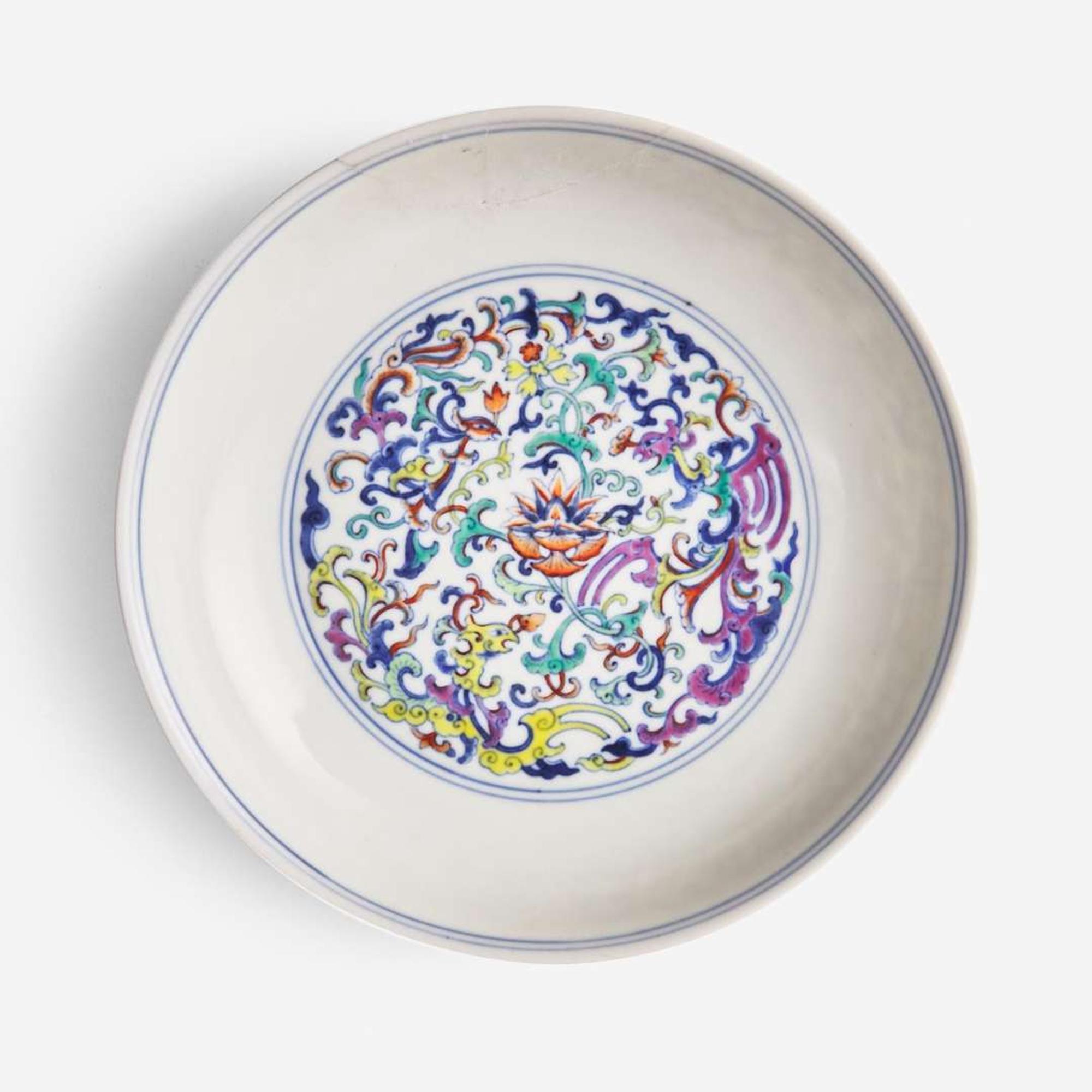 A Chinese doucai-decorated porcelain "Phoenix" dish 鬥彩鳳紋盤 Qianlong six-character seal mark ?????