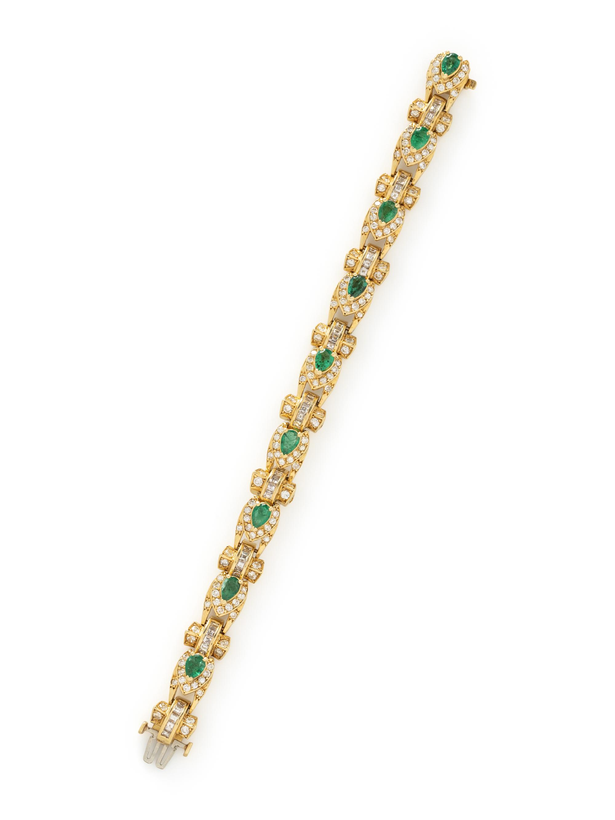 YELLOW GOLD, EMERALD AND DIAMOND BRACELET