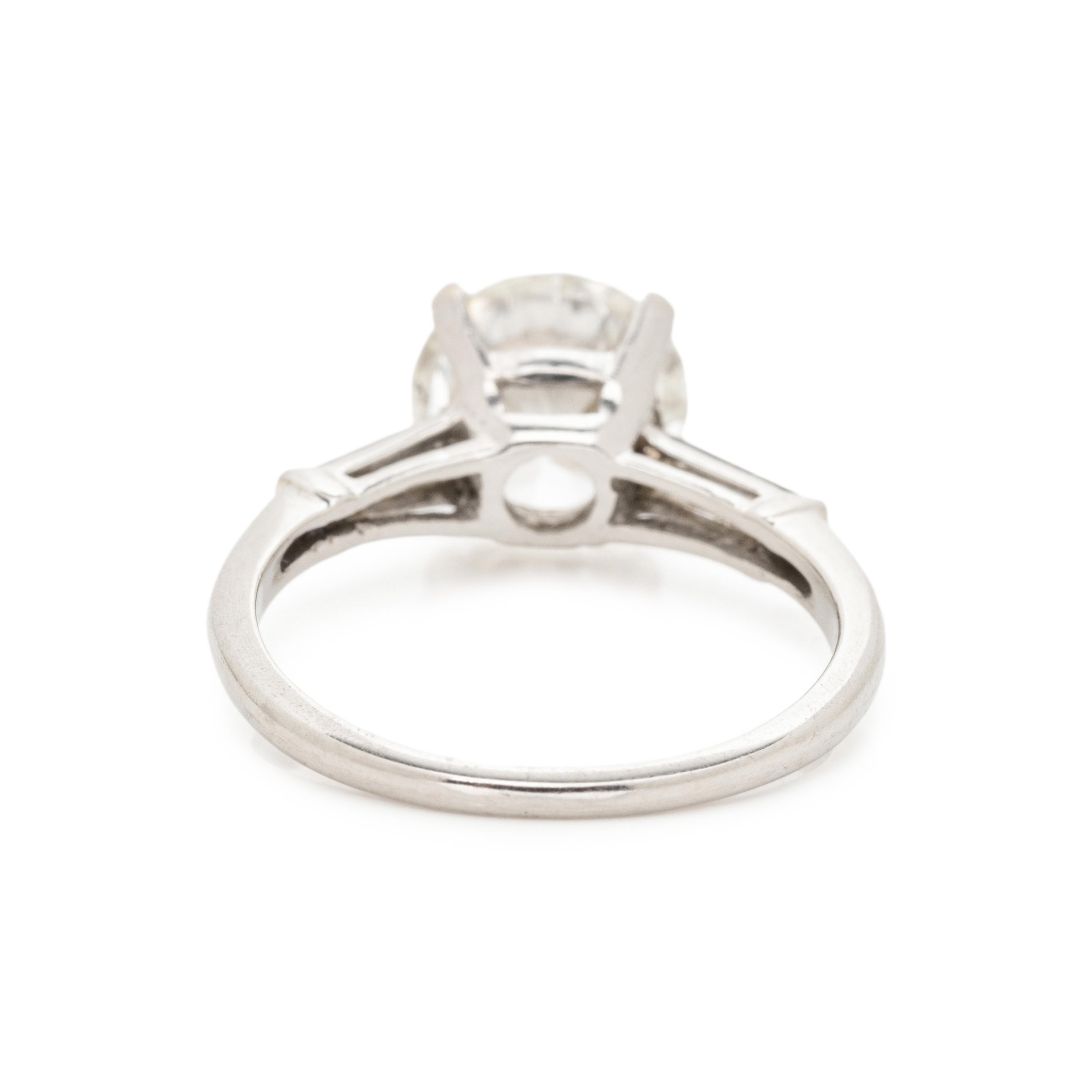 DIAMOND AND PLATINUM RING