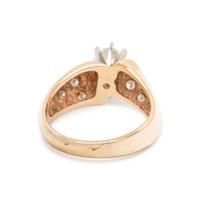 YELLOW GOLD AND DIAMOND RING