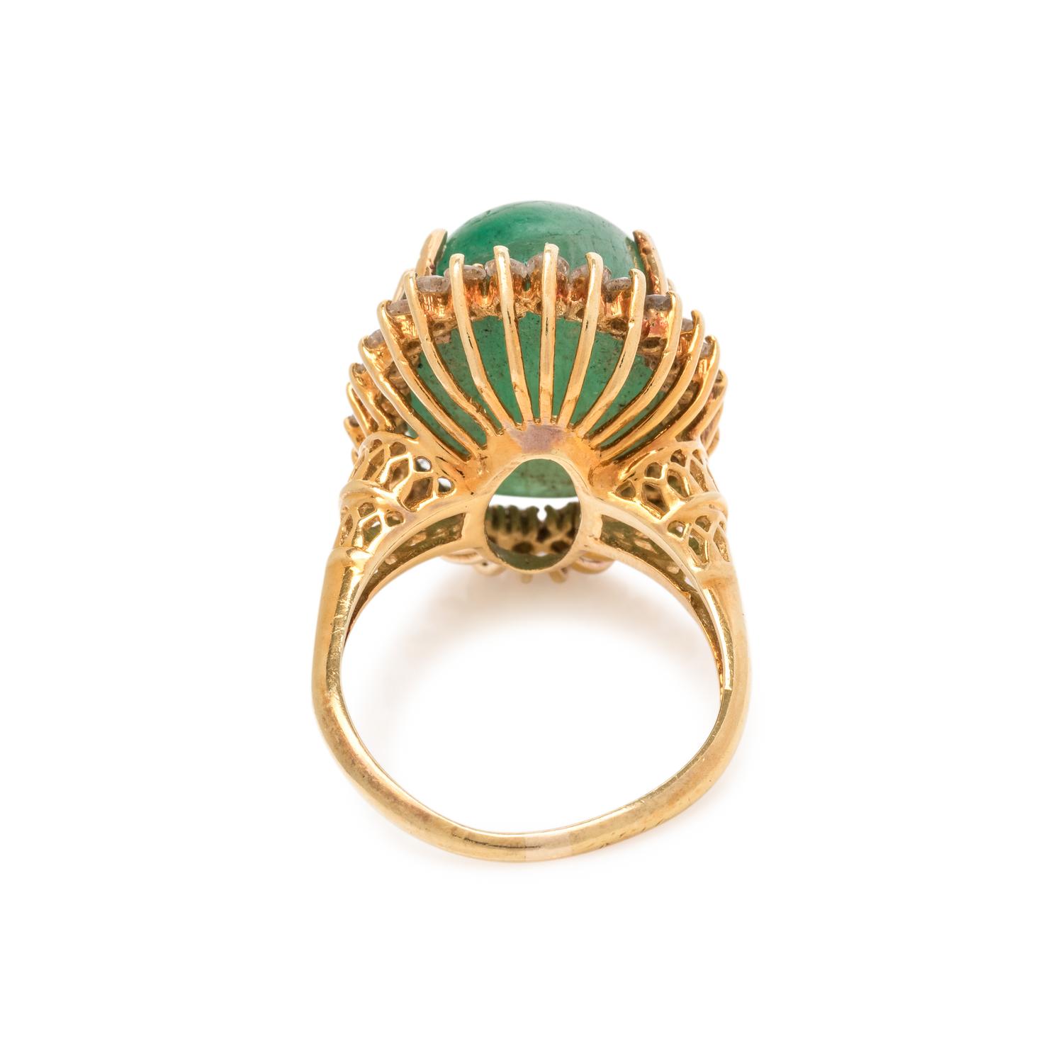 EMERALD AND DIAMOND RING