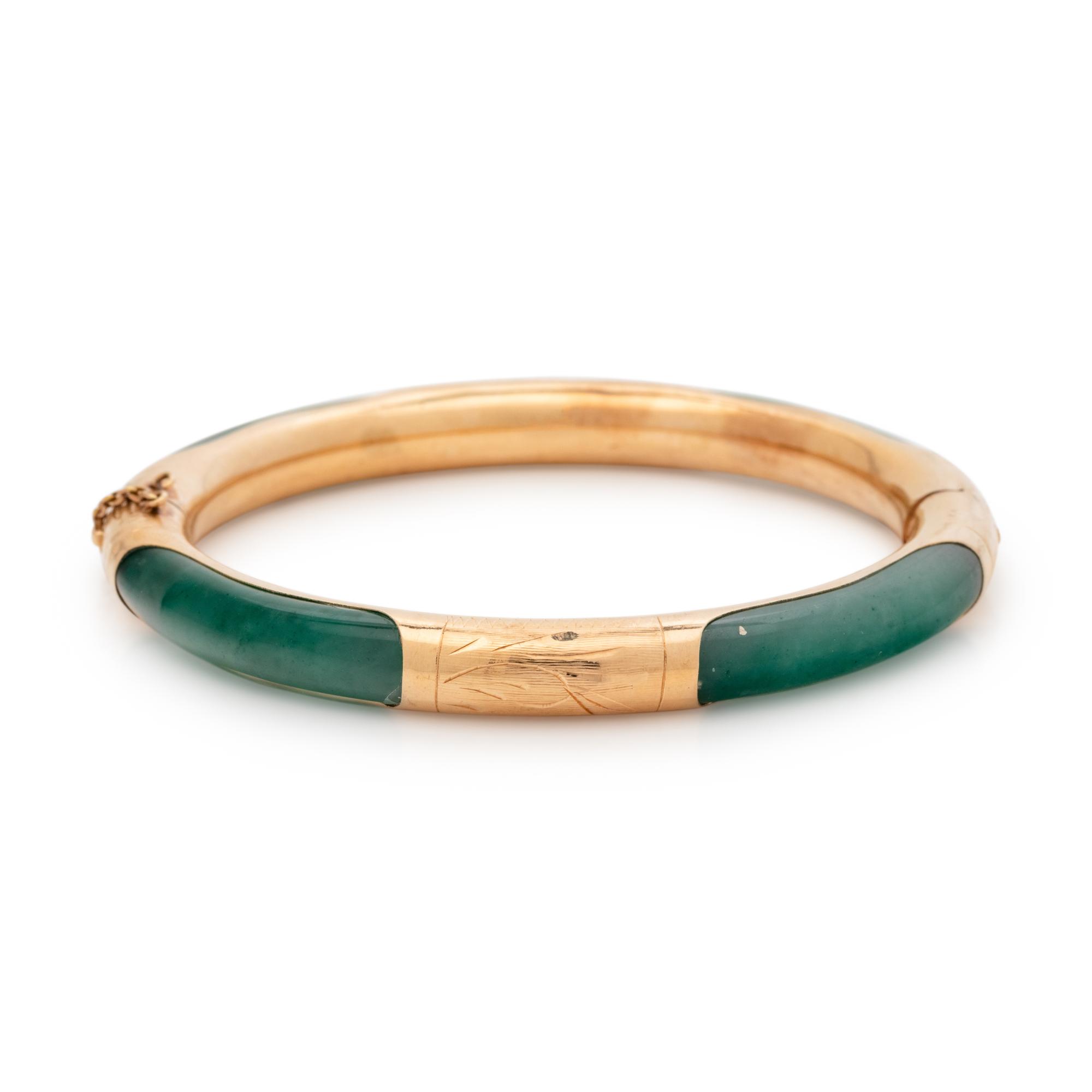 YELLOW GOLD AND DYED QUARTZ BANGLE BRACELET