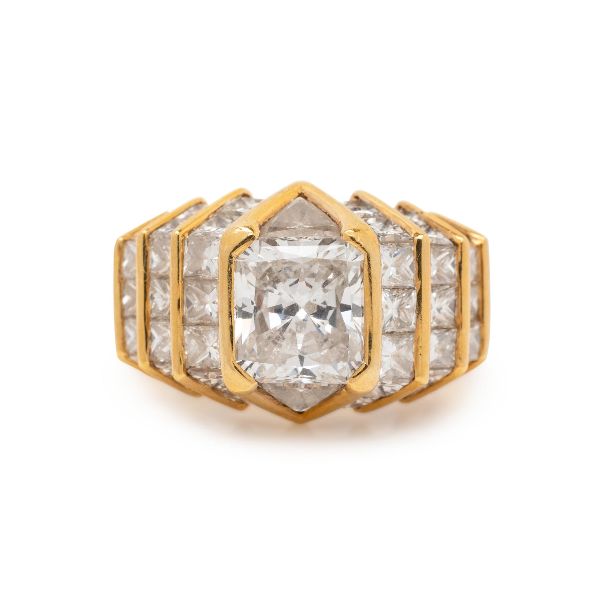 DIAMOND RING