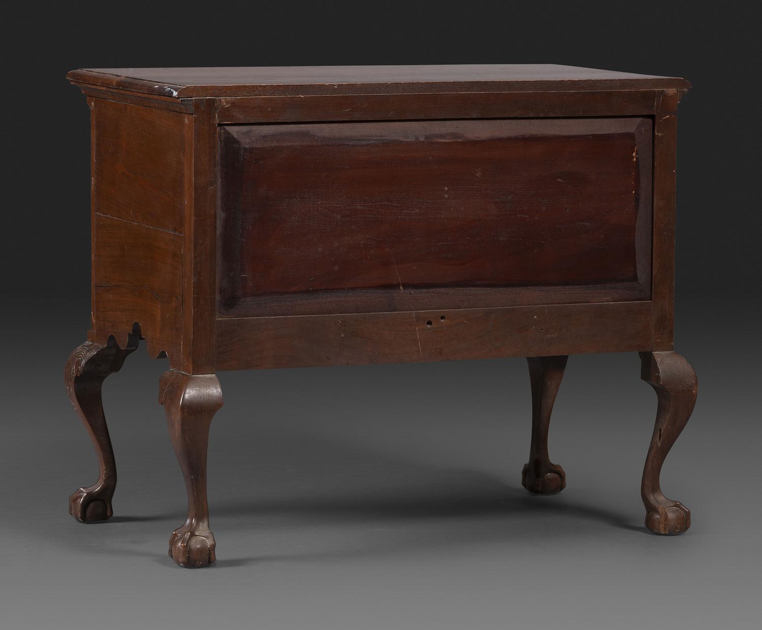 A Chippendale Style Shell Carved Mahogany Claw-and-Ball Foot Dressing Table