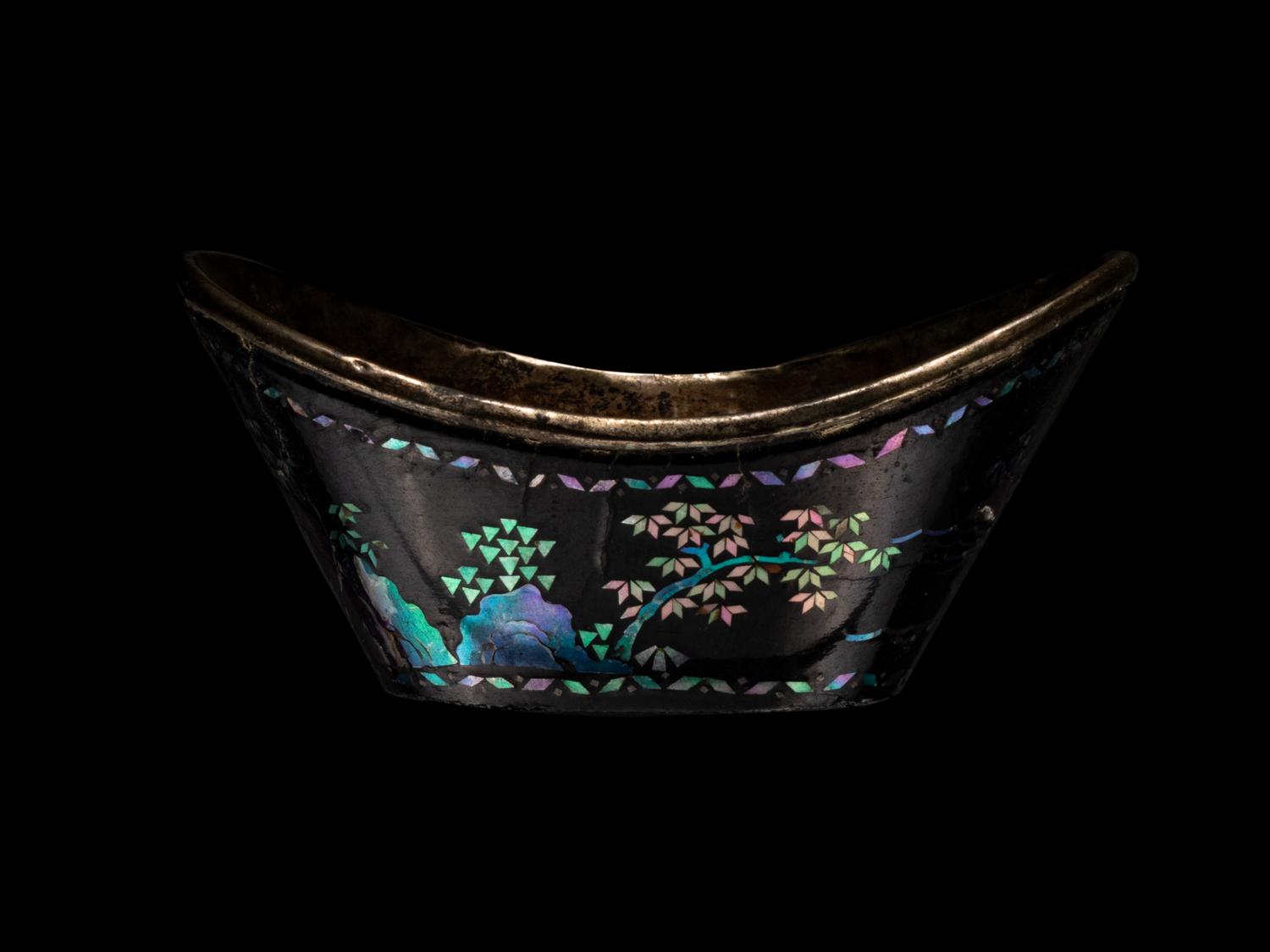 A Set of Six Mother-of-Pearl Inlaid Black Lacquer Ingot-Form Cups