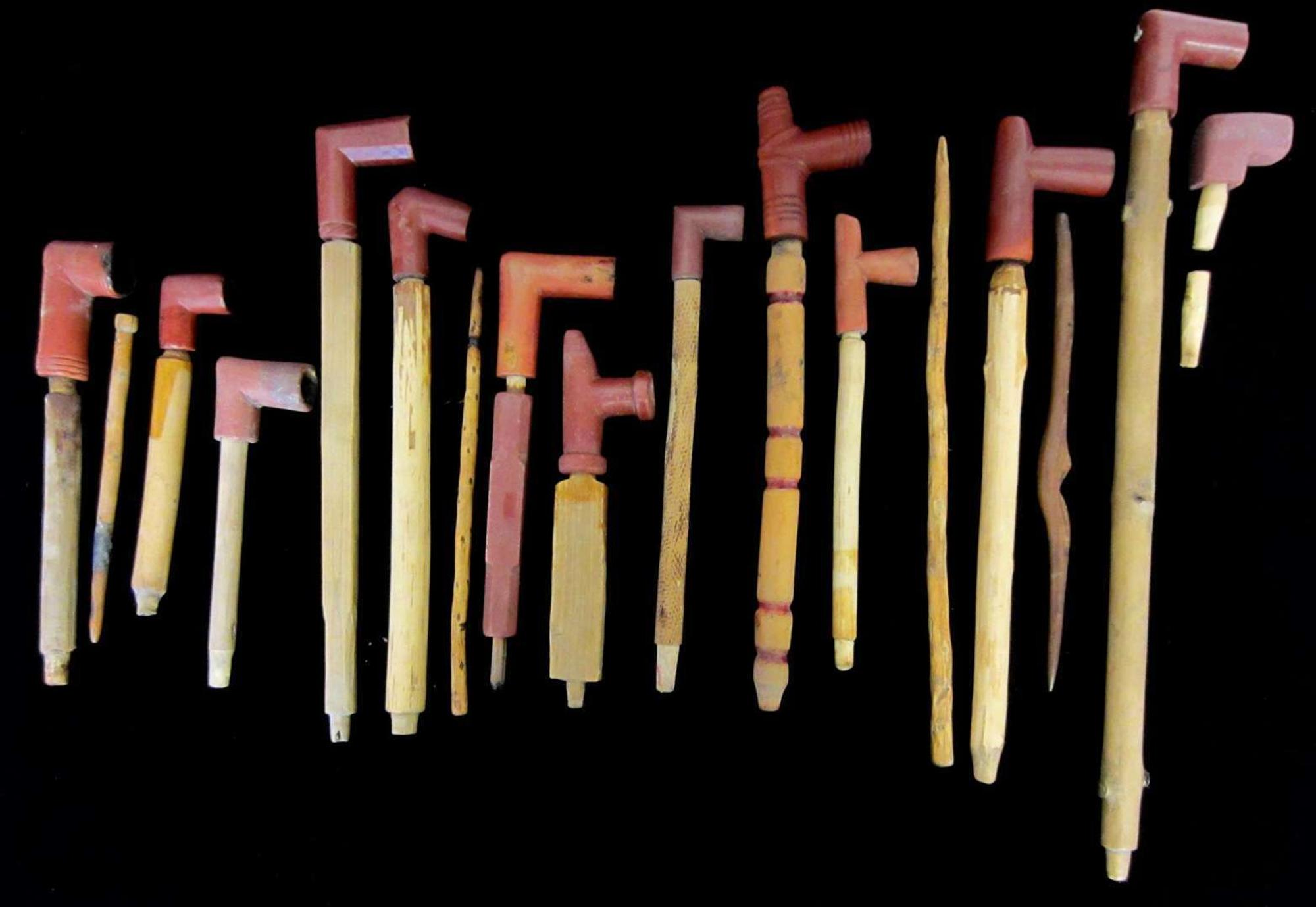 Group of twelve small clay and Catlinite pipes fort thompson, fort yates, first half 20th century