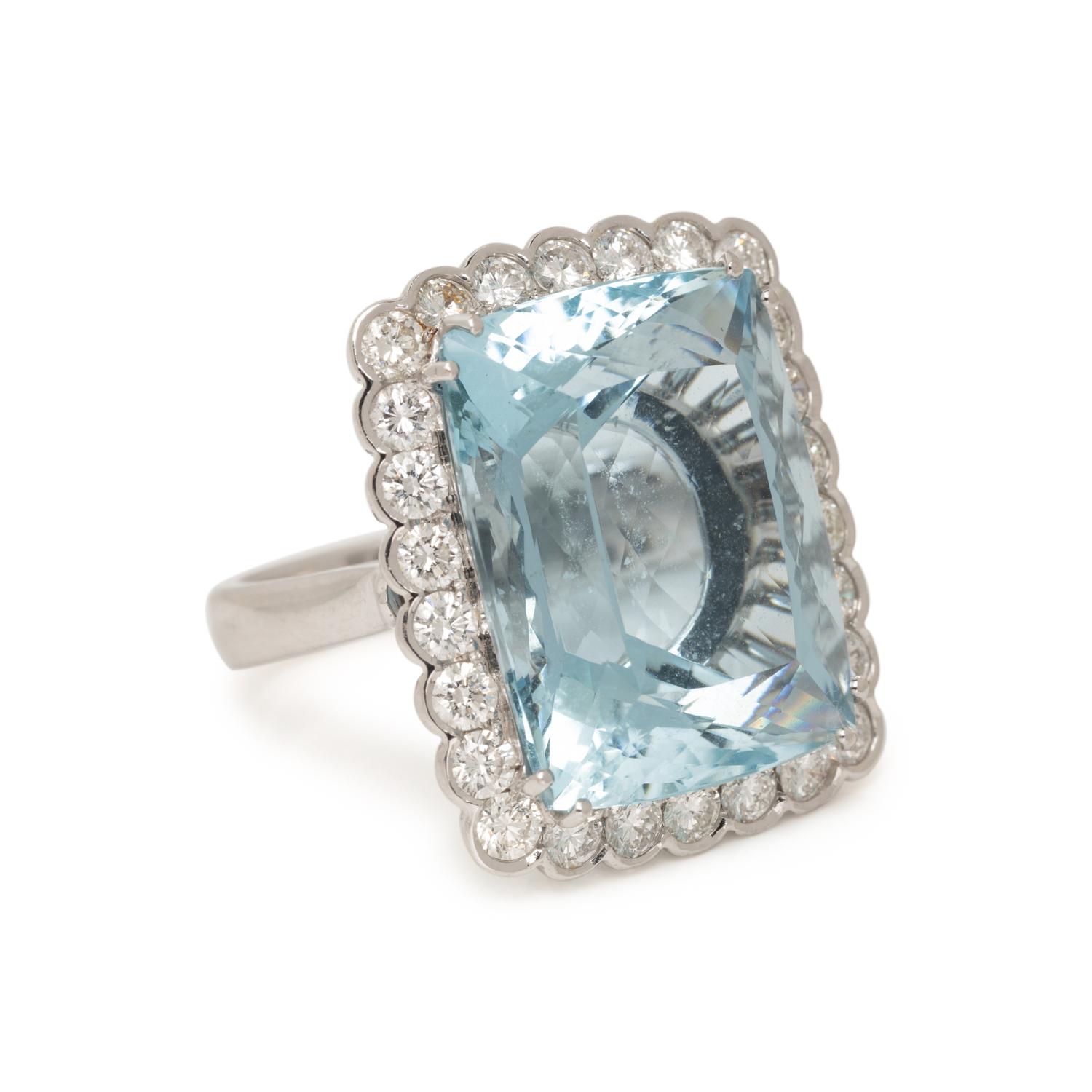 AQUAMARINE AND DIAMOND RING