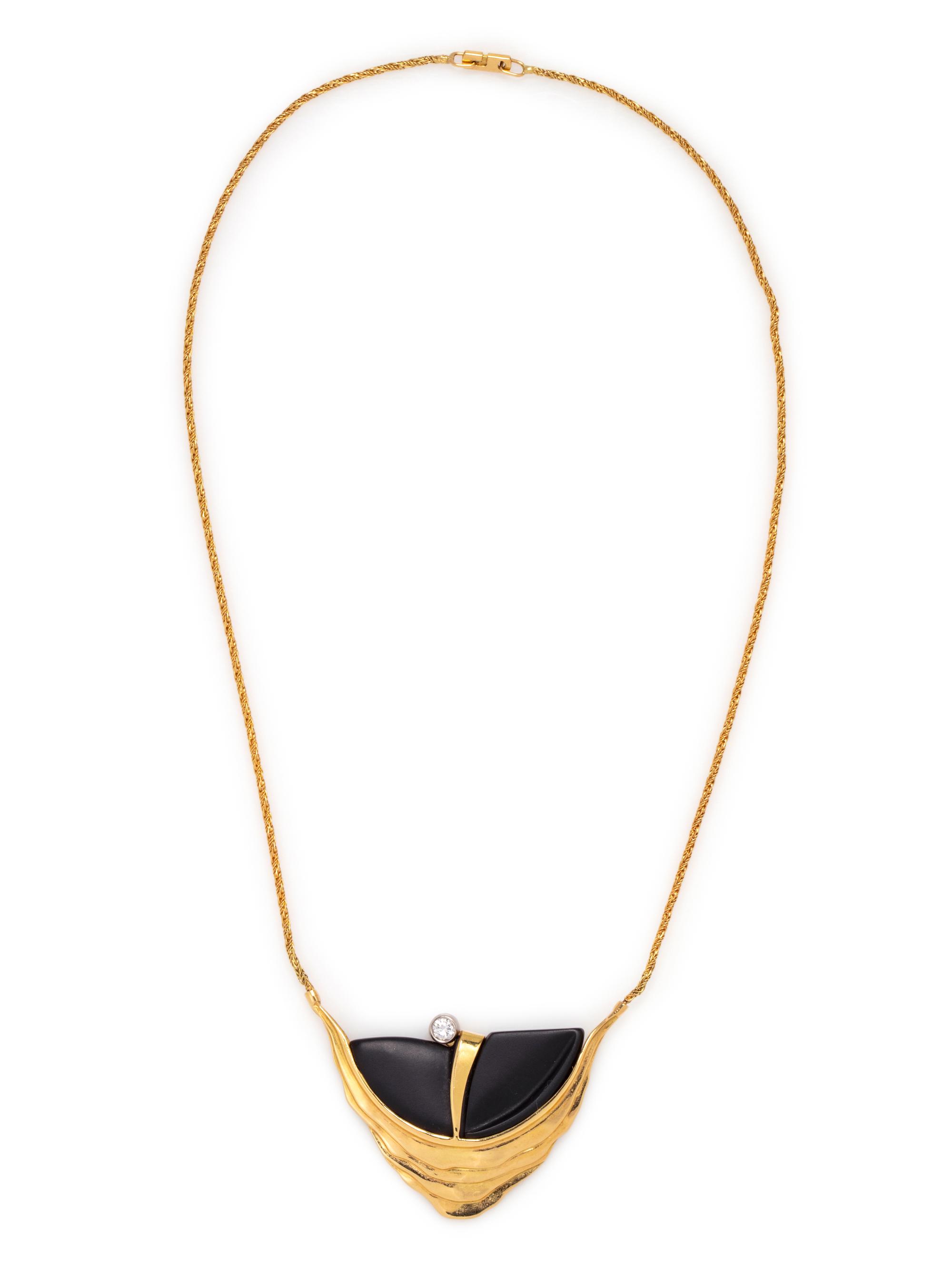 YELLOW GOLD AND DIAMOND NECKLACE