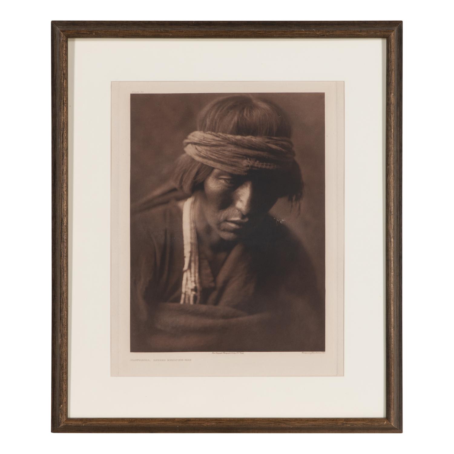 Hastobiga, Navaho Medicine-Man , Plate 35