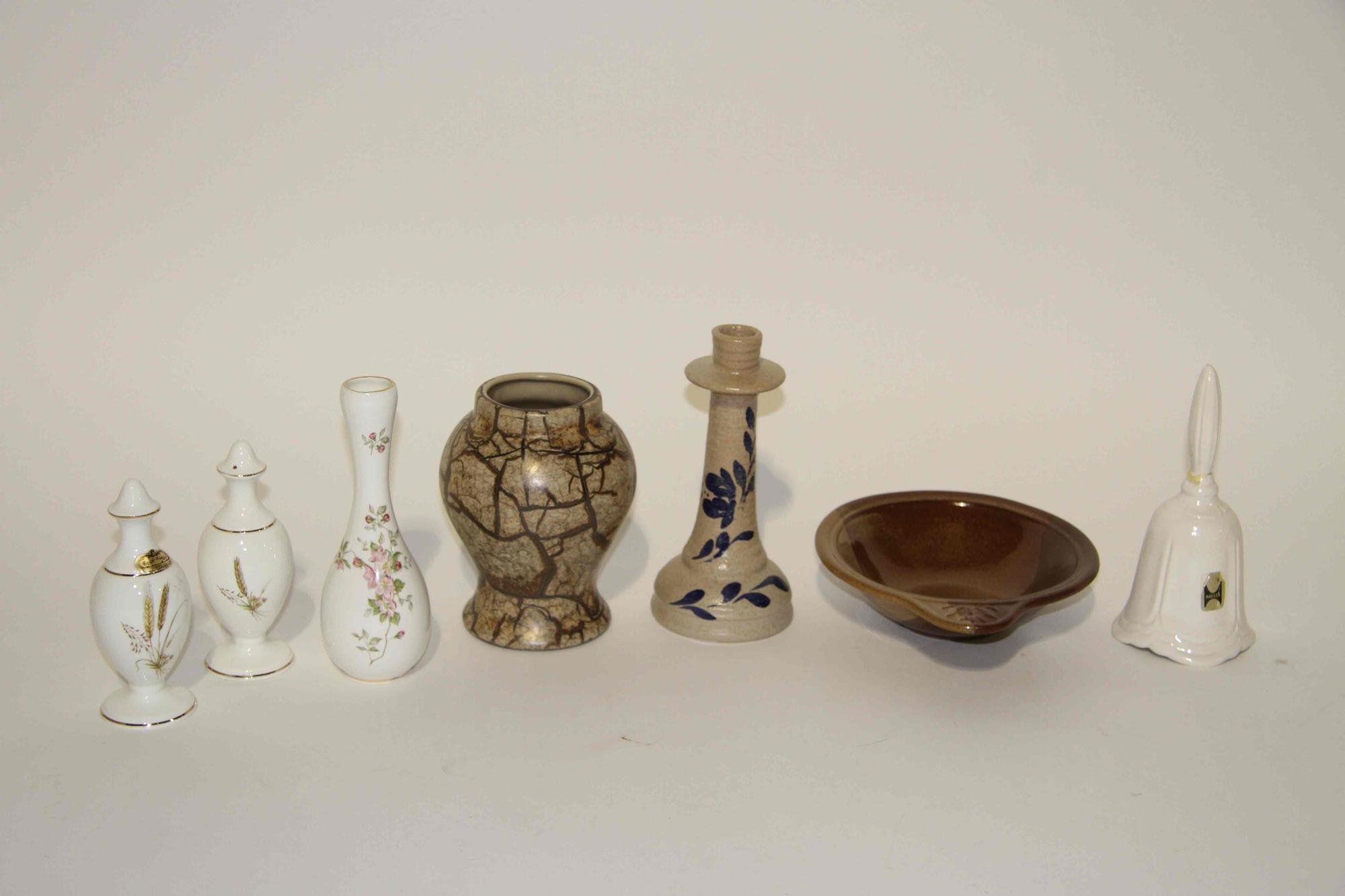 A Collection of Sixteen Haeger Pottery Table Articles Height of tallest 8 3/4 inches.