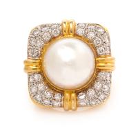 An 18 Karat Bicolor Gold, Cultured Mabe Pearl and Diamond Ring, 15.30 dwts.