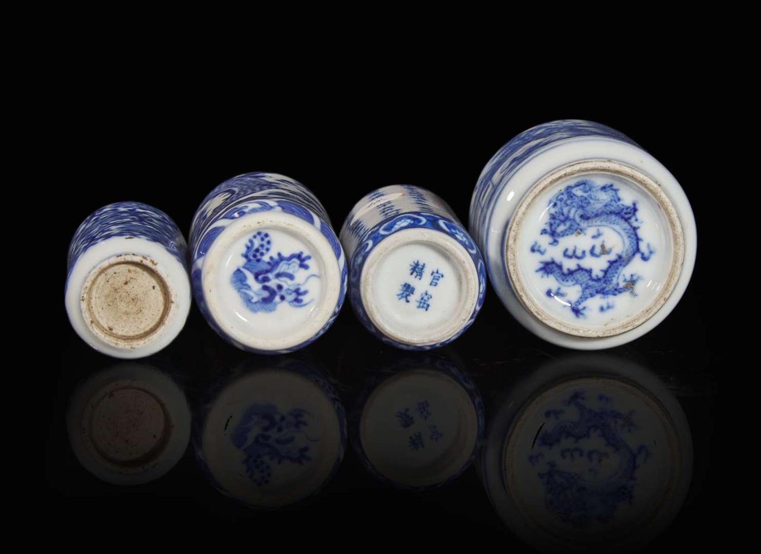 A group of four Chinese blue and white porcelain snuff bottles 青花瓷鼻煙壺一組四件