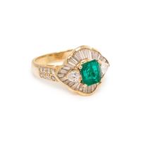 EMERALD AND DIAMOND RING