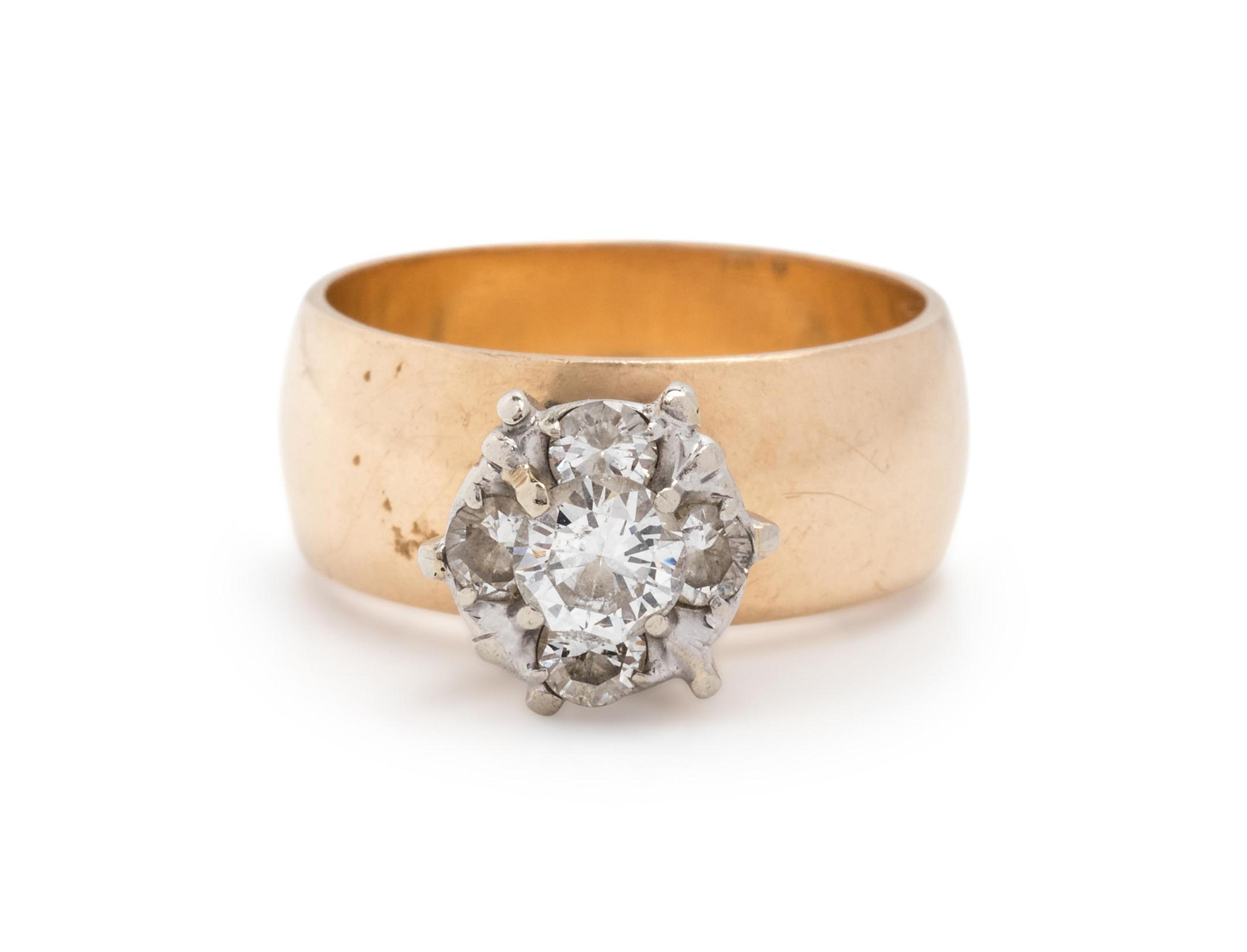 DIAMOND RING