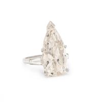 PEAR SHAPED DIAMOND RING