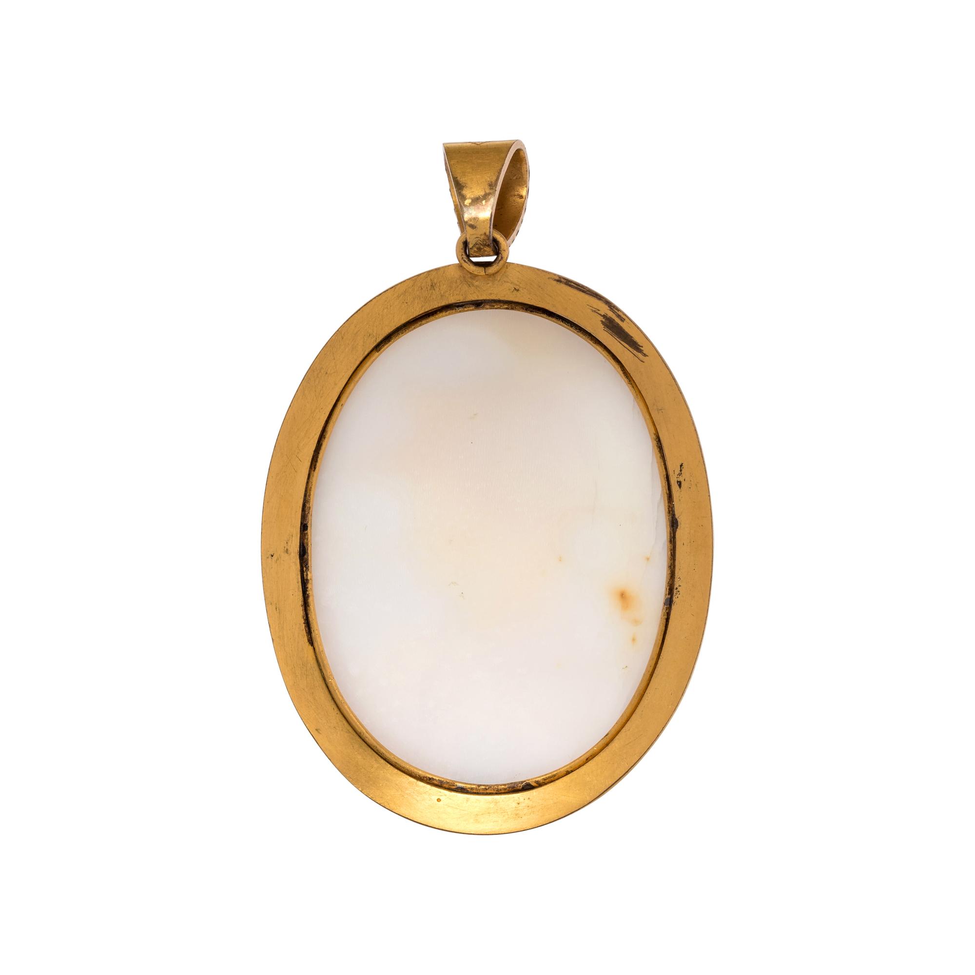 CAMEO PENDANT