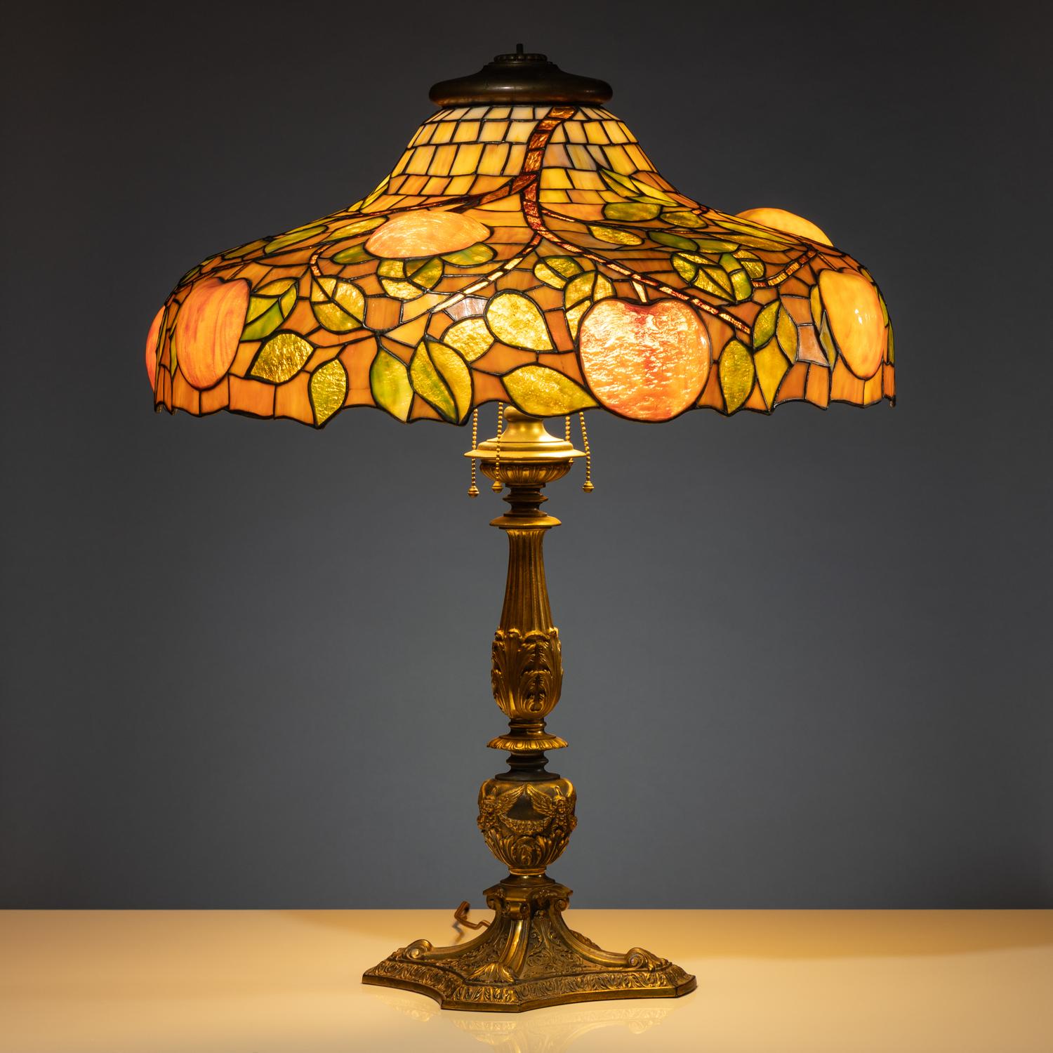 Apple table lamp