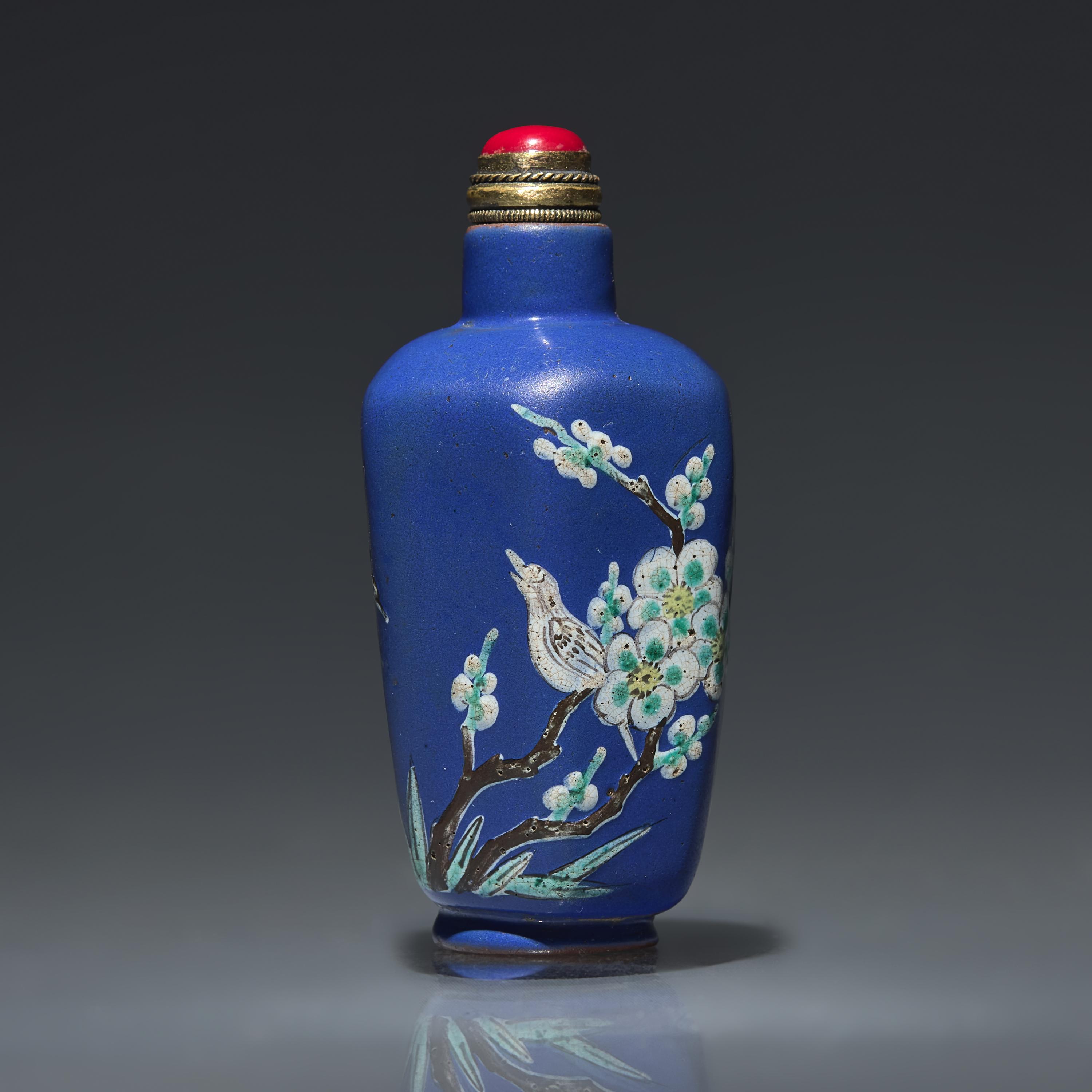 A Chinese Enameled Yixing Stoneware Snuff Bottle, Qing Dynasty, Circa 1820-1880 — 1820-1880年 宜興紫砂藍地畫琺瑯喜上眉梢圖鼻煙壺