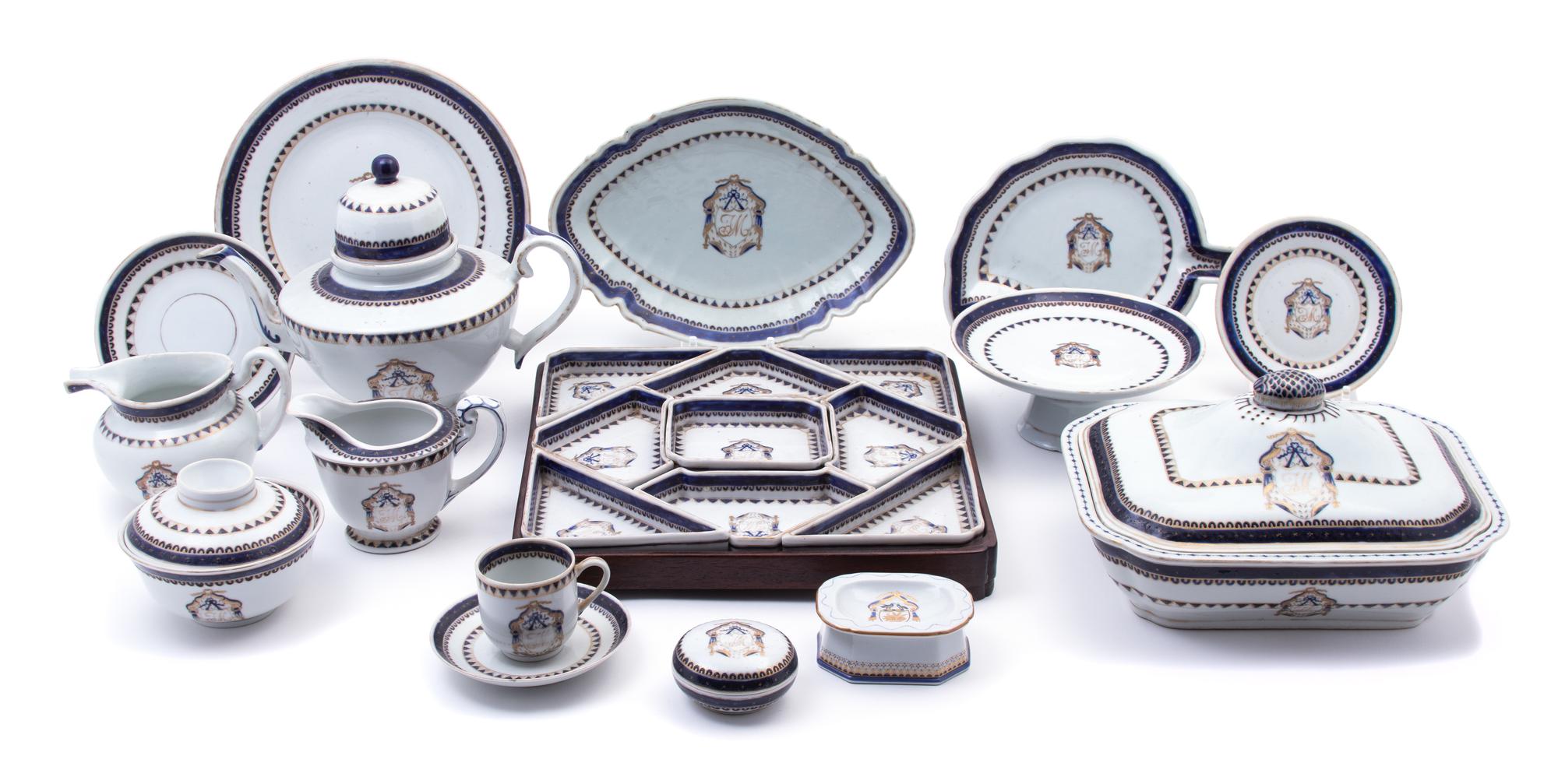 A Chinese Export Porcelain Part Dinner Service