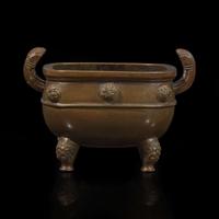 A Chinese archaistic bronze small censer 摹古小铜炉 "Xuande" six-character mark ?????