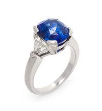 A Platinum, Sapphire and Diamond Ring, 6.10 dwts.