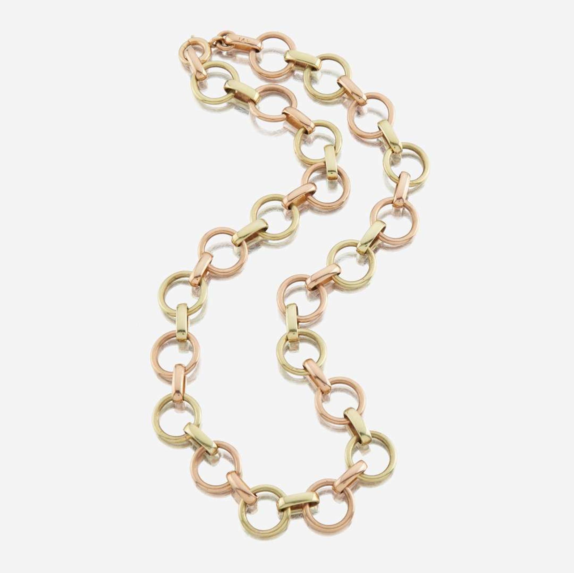 A bicolor gold necklace