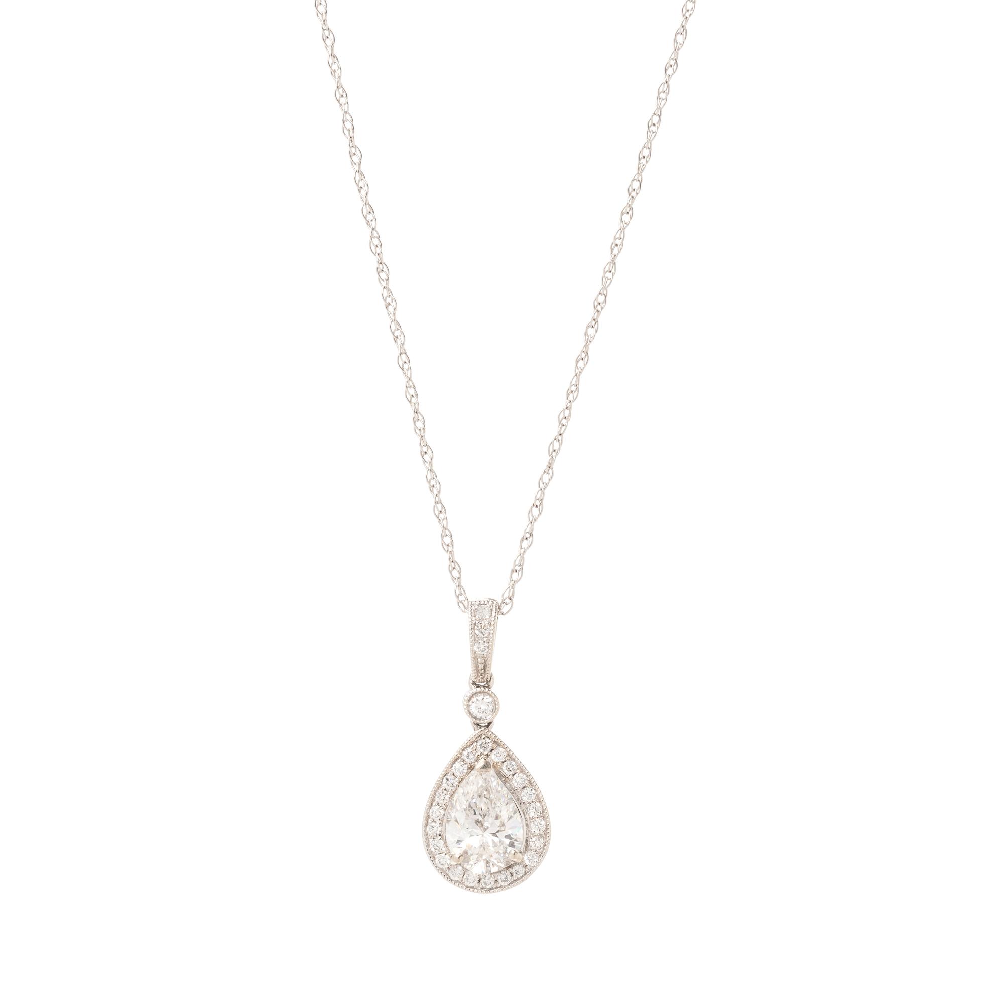 DIAMOND PENDANT/NECKLACE