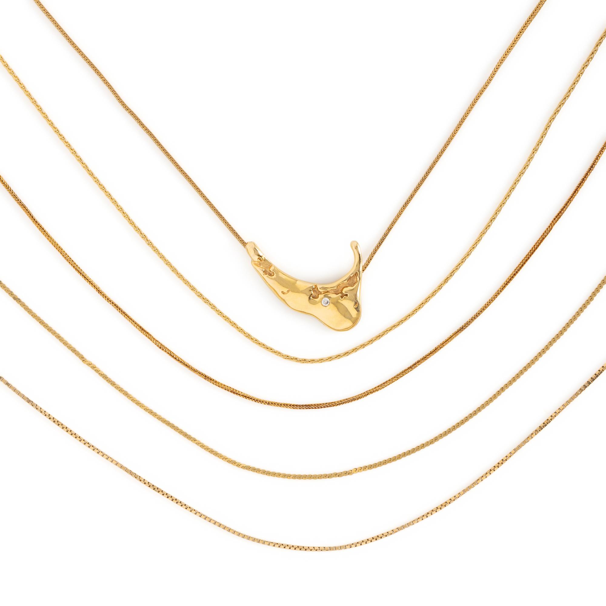 COLLECTION OF YELLOW GOLD JEWELRY
