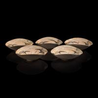 A Set of Five Japanese Ko-Karatsu Serving Dishes, Mukozuke , Circa 1700 — 約1700年 日本唐津燒稻紋皿五件