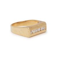 YELLOW GOLD AND DIAMOND RING