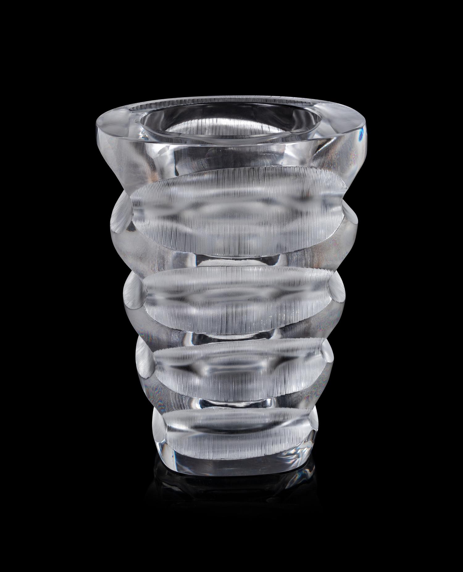 A Lalique Mortefontaine Vase