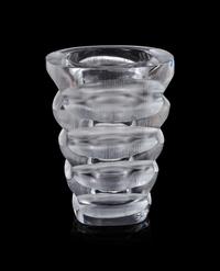 A Lalique Mortefontaine Vase