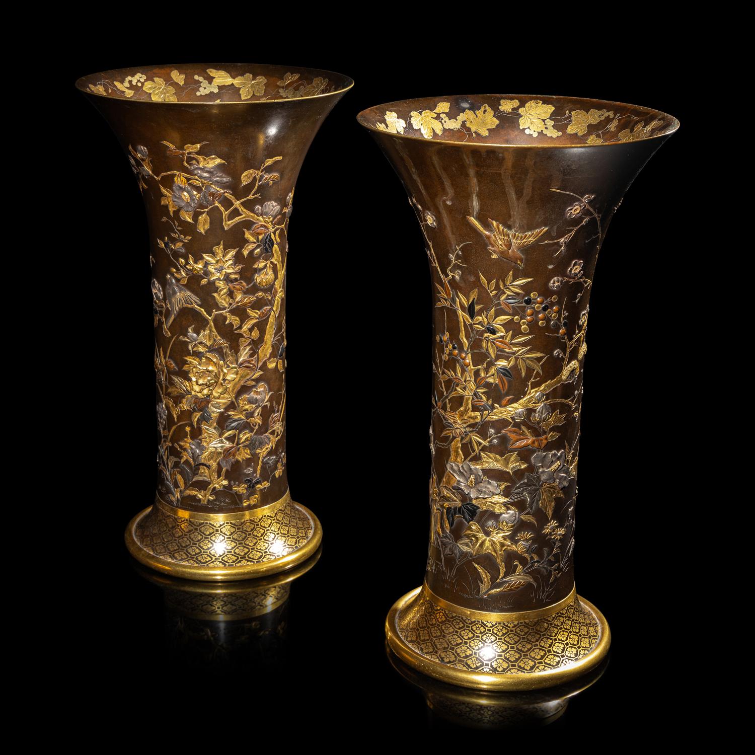 A Pair of Japanese Parcel Gilt and Patinated Bronze Vase, Signed Kyoto Inoue sei , Meiji Period 明治時期 京都井上製花鳥紋銅瓶一對
