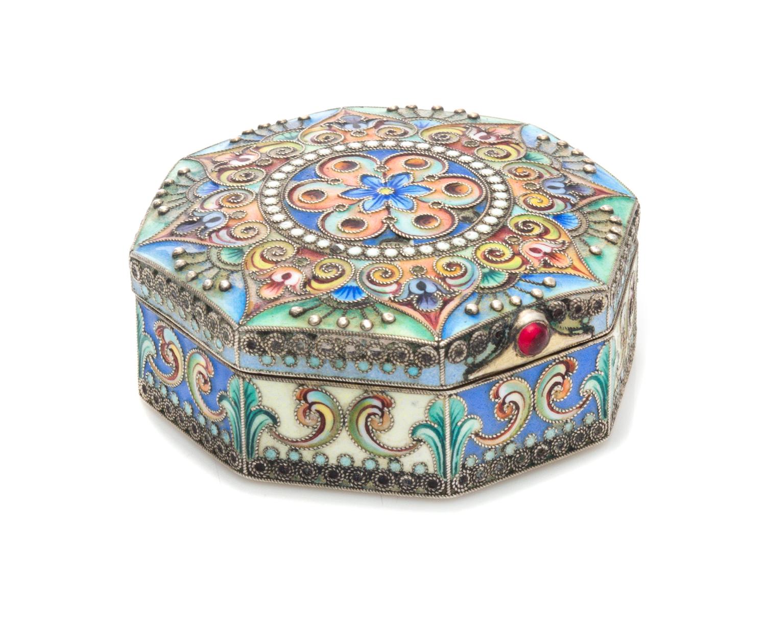 A Russian Enameled Silver Snuff Box, Mark of the 11th Artel, Moscow, Early 20th Century, of octagonal form, the lid centered by an enam