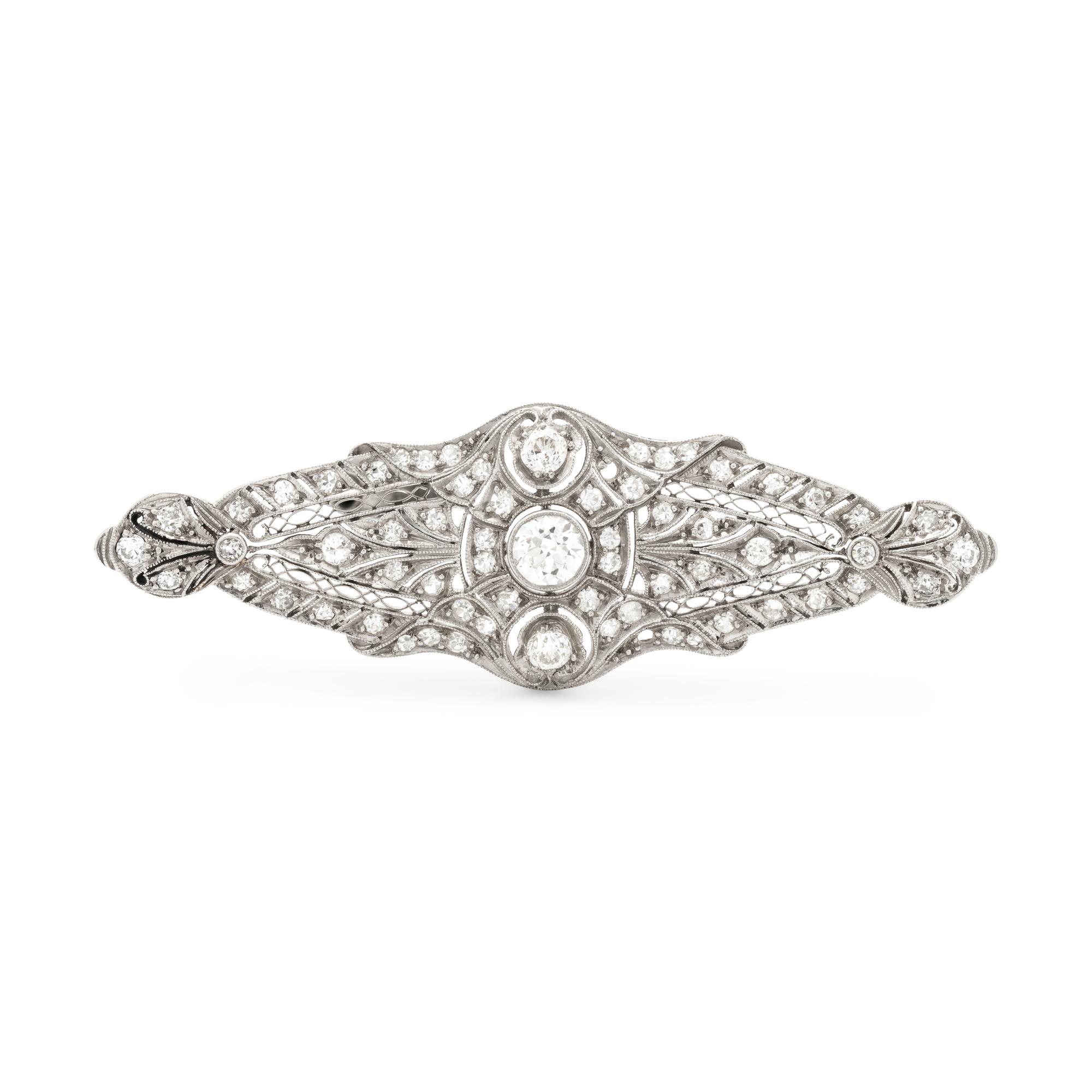 ART DECO, DIAMOND BROOCH