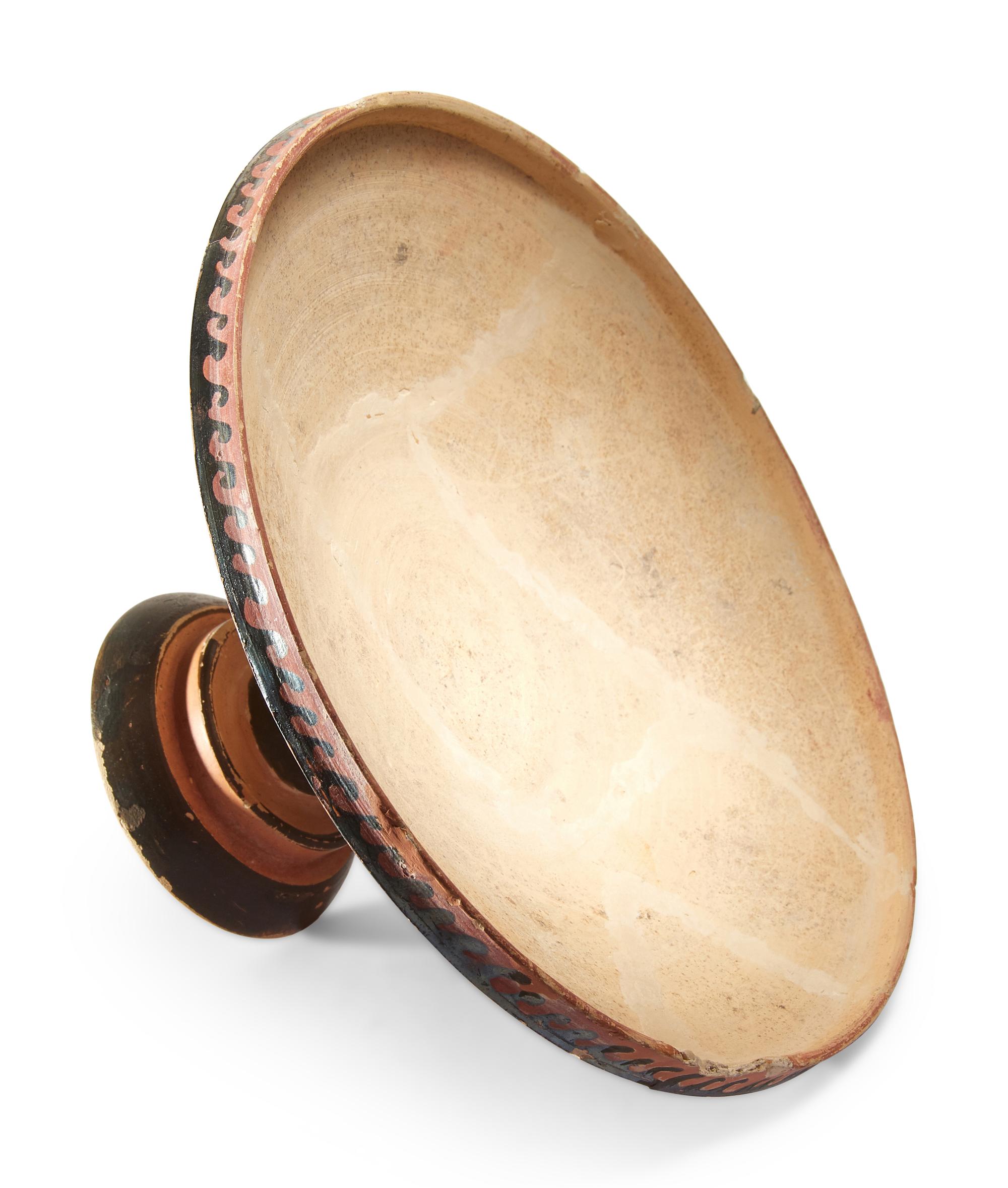 An Apulian Red-Figured Lekanis Lid