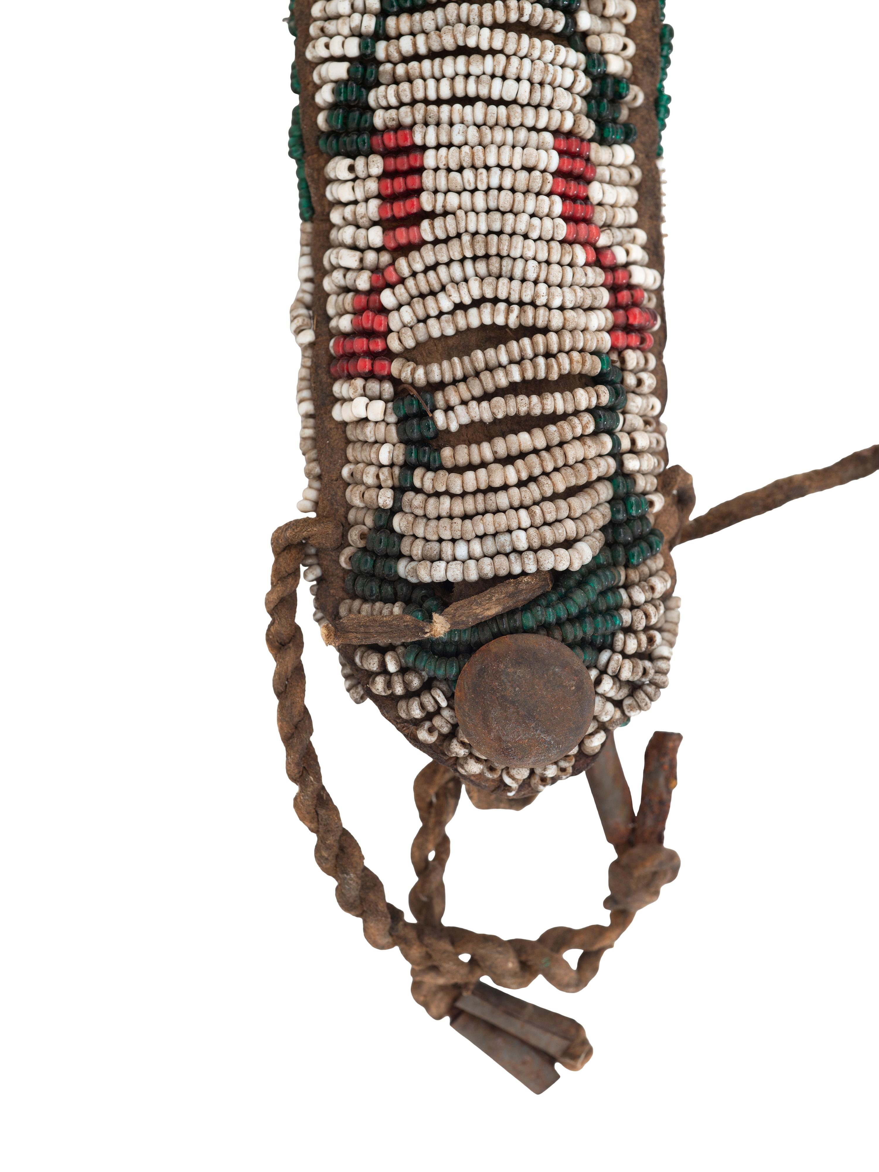 Sioux Beaded Hide Tab Case, with Tweezers