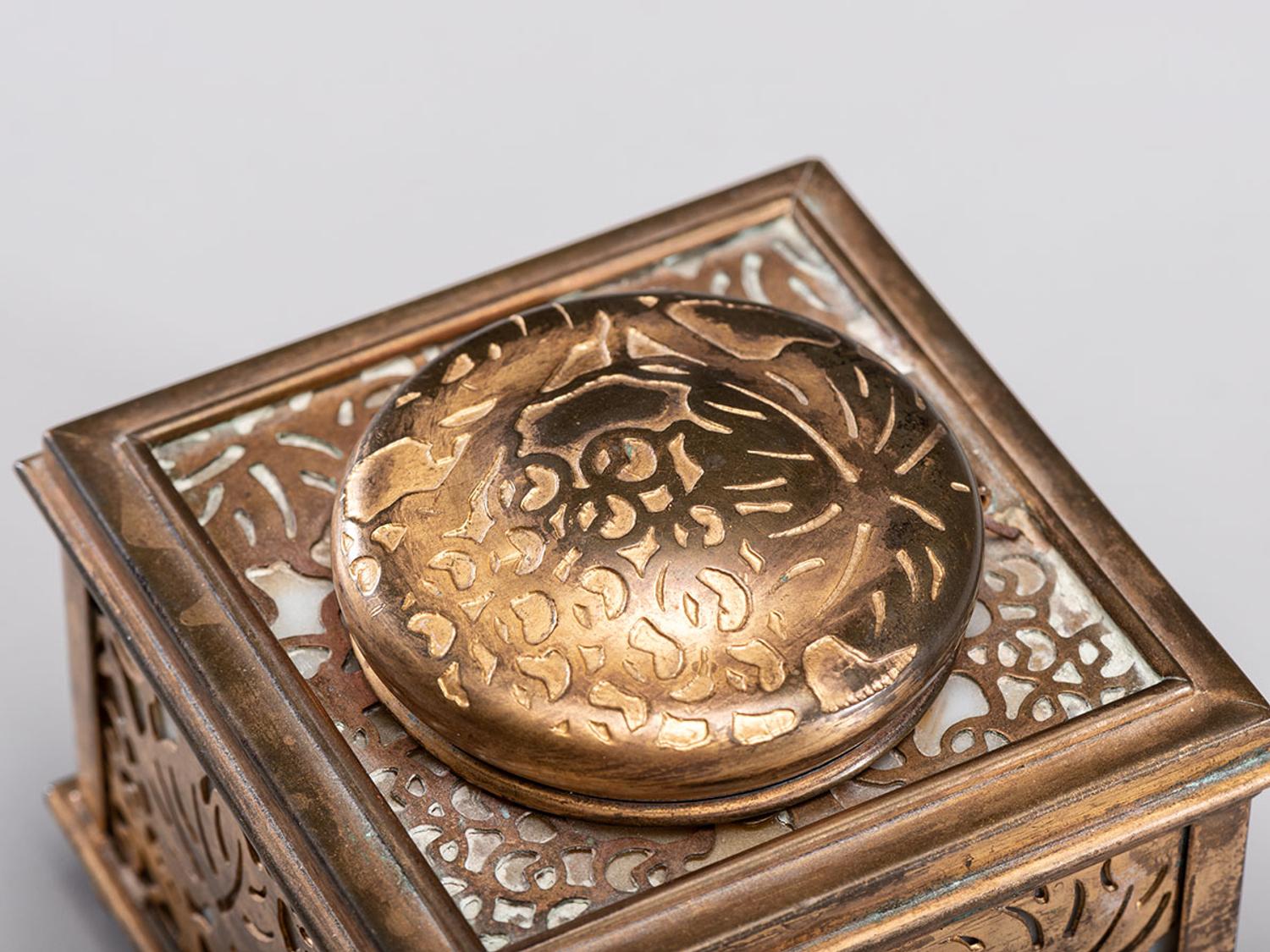 Four Grapevine Desk Articles, together with a paperweight