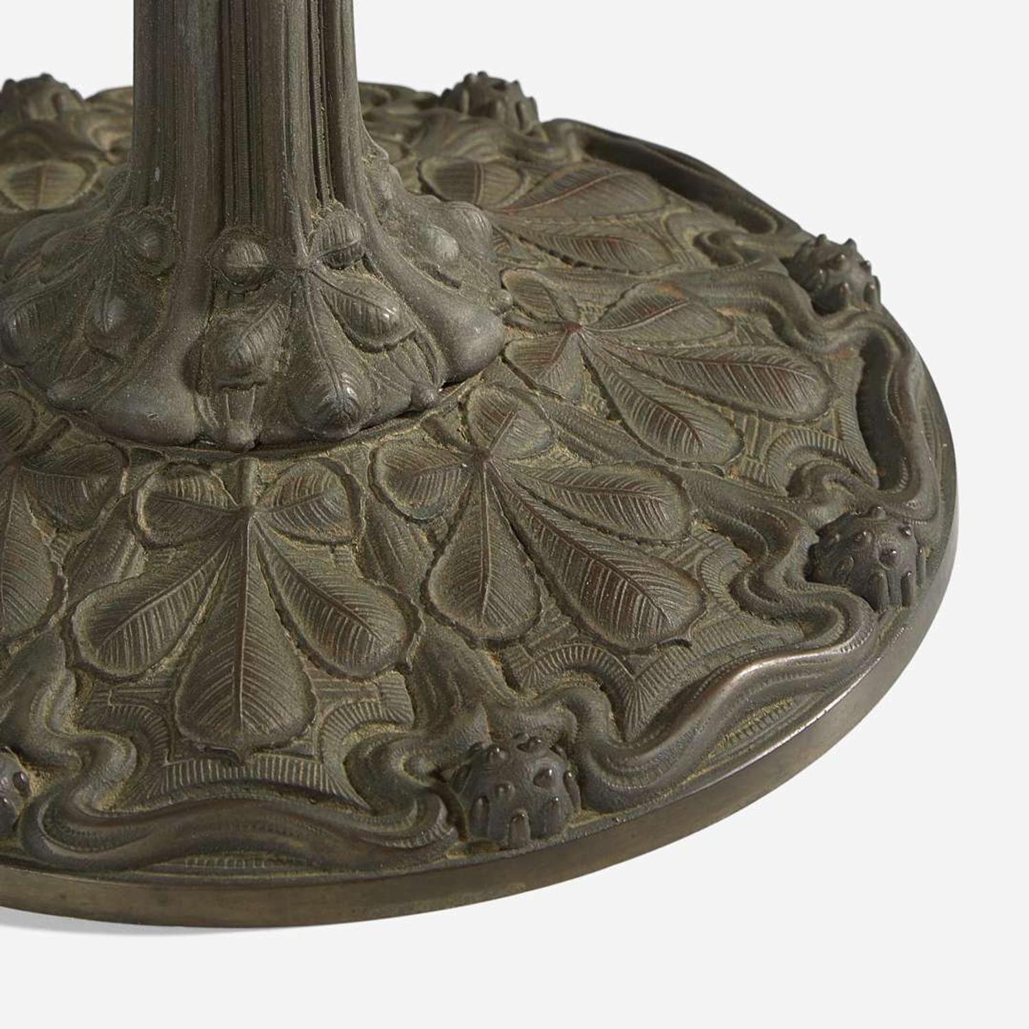 American School "Roses" Leaded Glass Table Lamp, USA, circa 1915