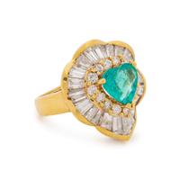 EMERALD AND DIAMOND RING