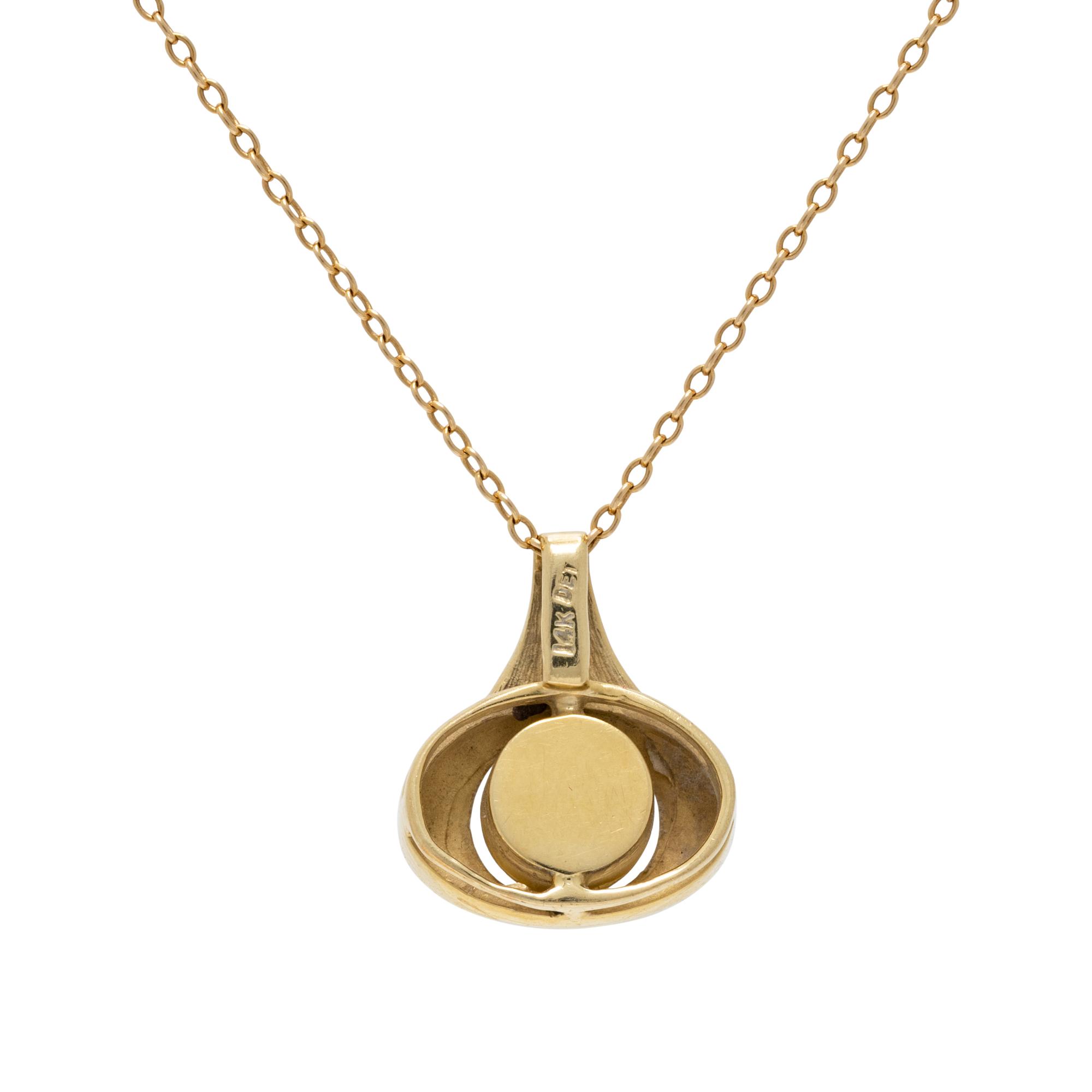 DIAMOND AND YELLOW GOLD PENDANT NECKLACE