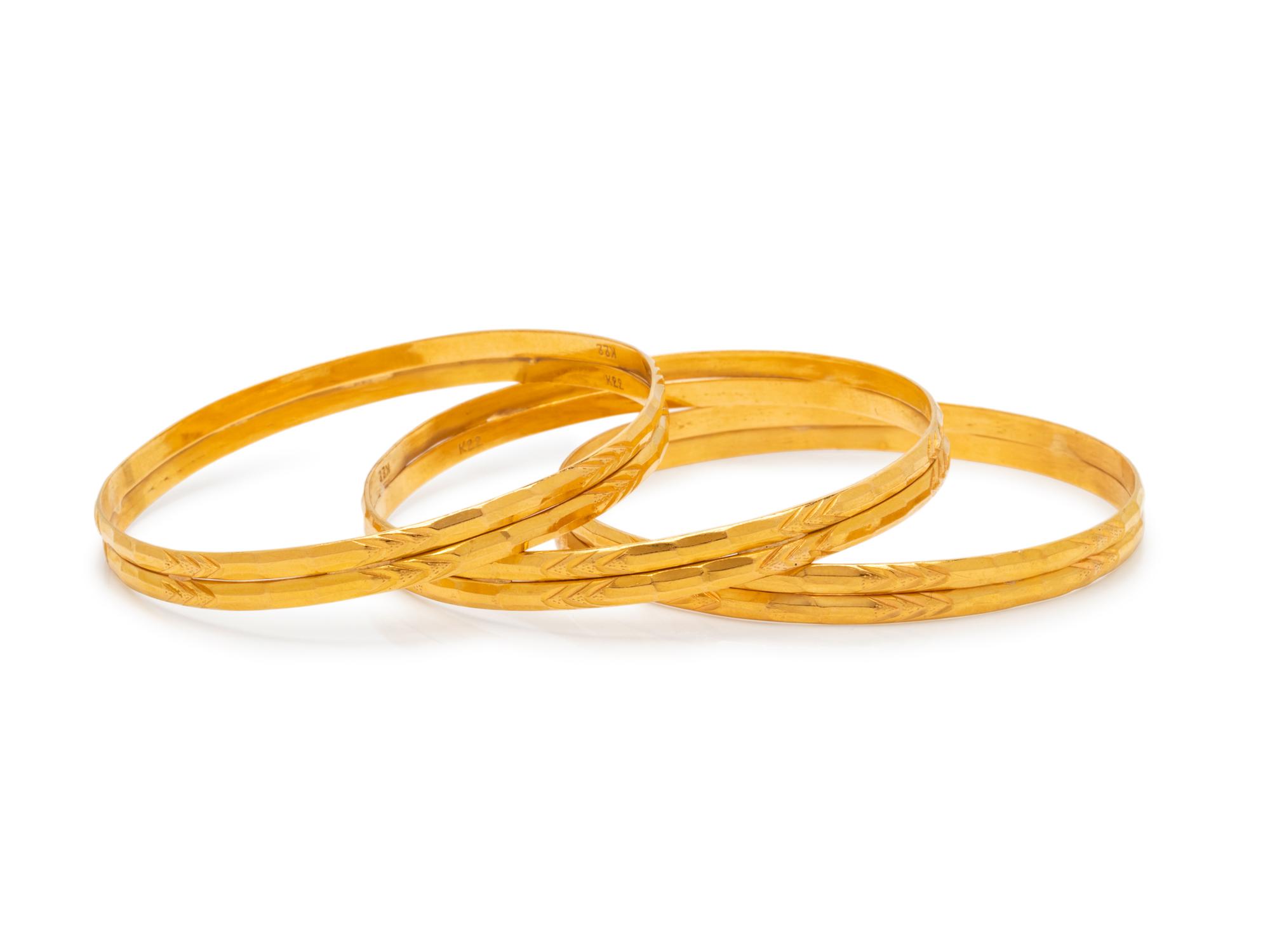 HIGH KARAT GOLD BANGLE BRACELET SET