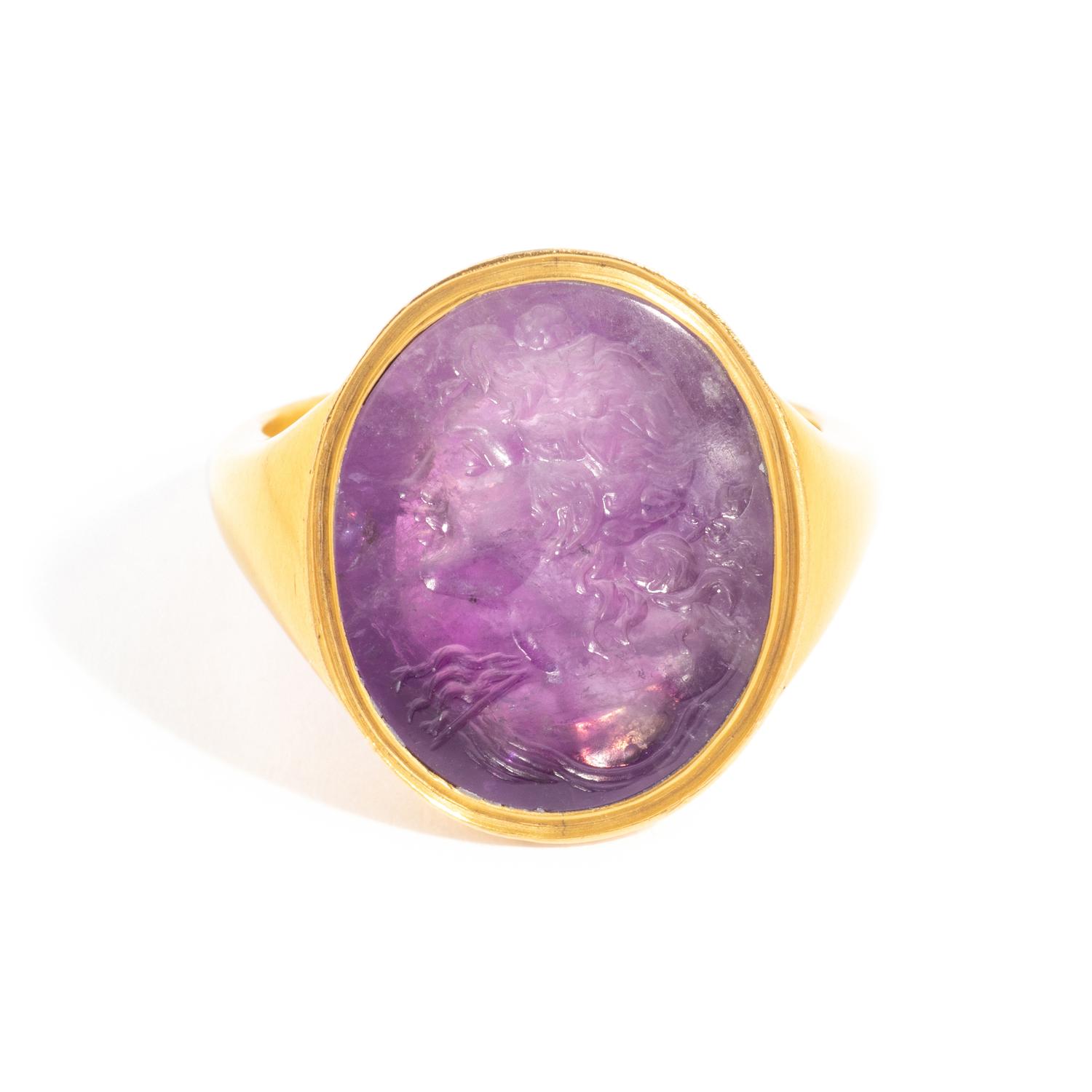 A Neoclassical Amethyst and Gold Finger Ring with the God Dionysos
