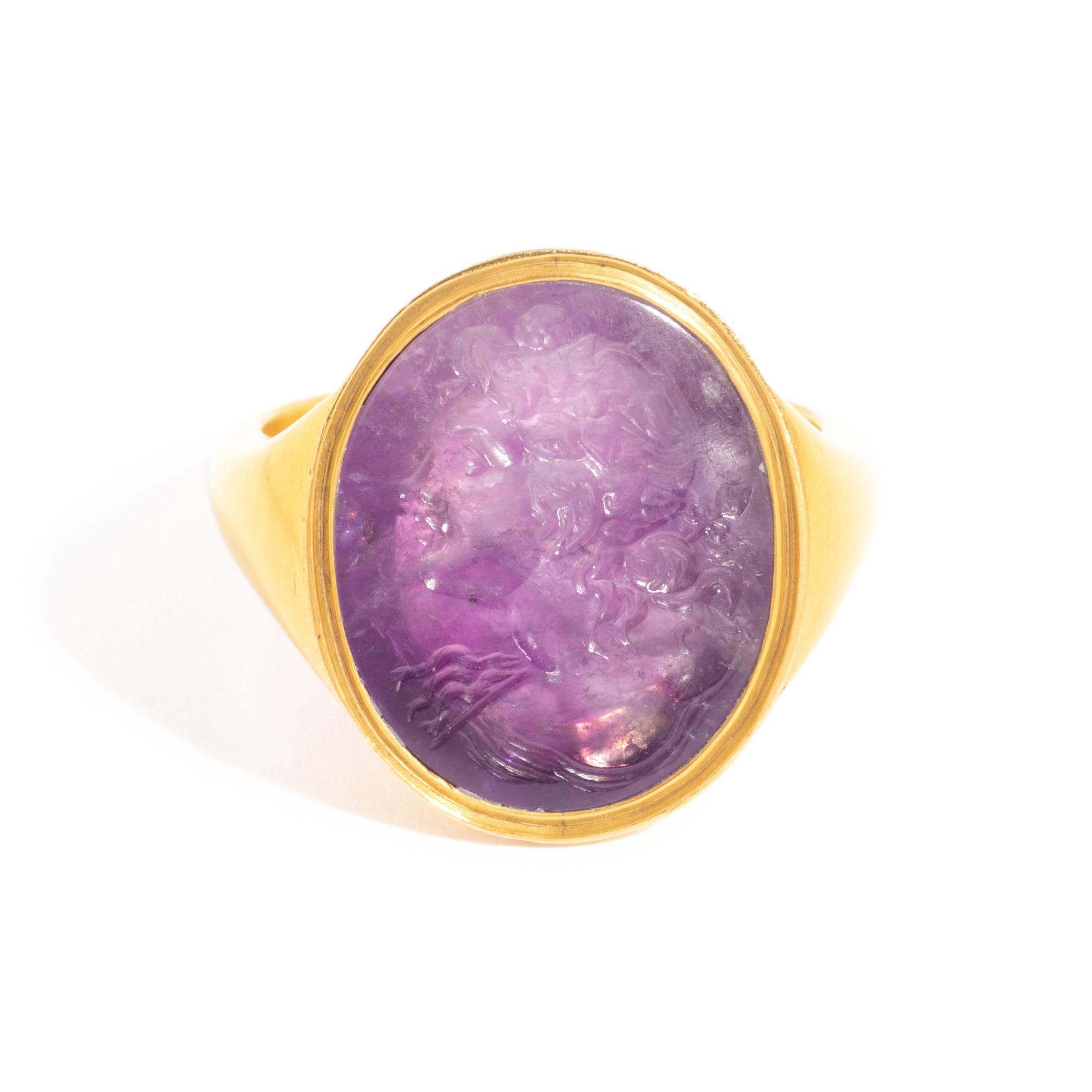 A Neoclassical Amethyst and Gold Finger Ring with the God Dionysos