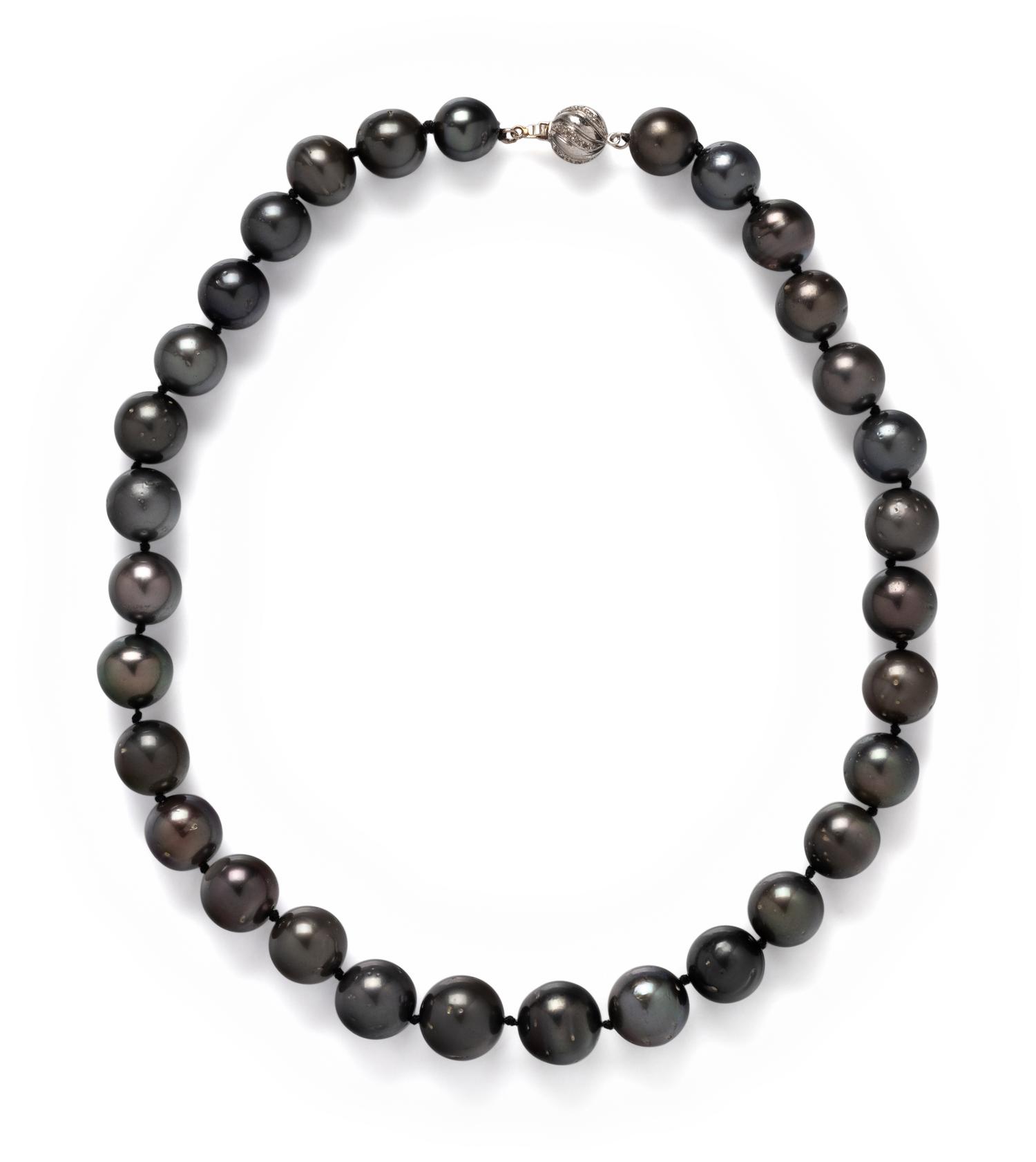 CULTURED TAHITIAN PEARL NECKLACE