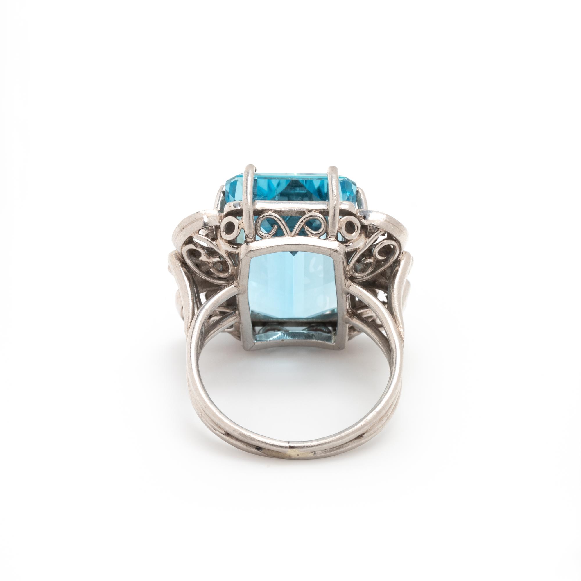 AQUAMARINE AND DIAMOND RING