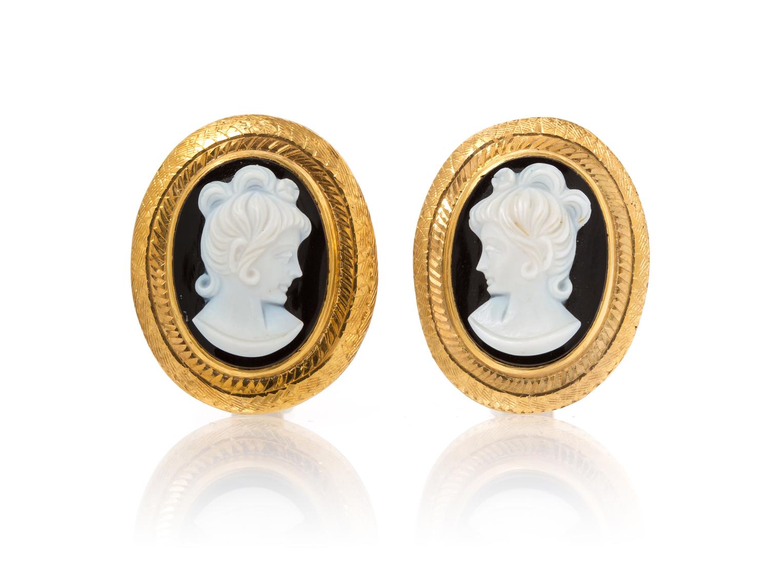 A Pair of 14 Karat Yellow Gold and Onyx Cameo Cufflinks, 11.10 dwts.