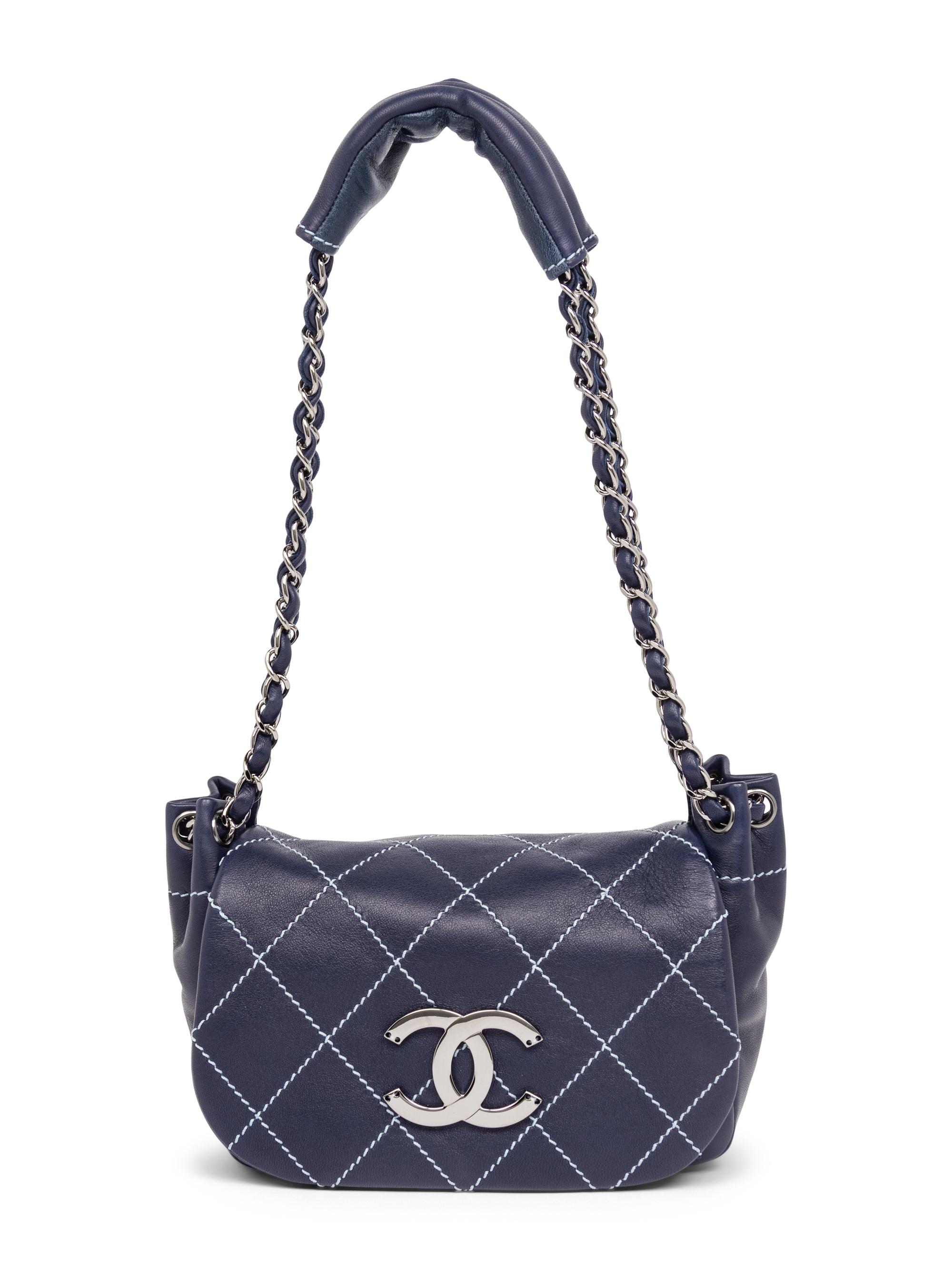 CHANEL, NAVY SURPIQUE SMALL FLAP BAG