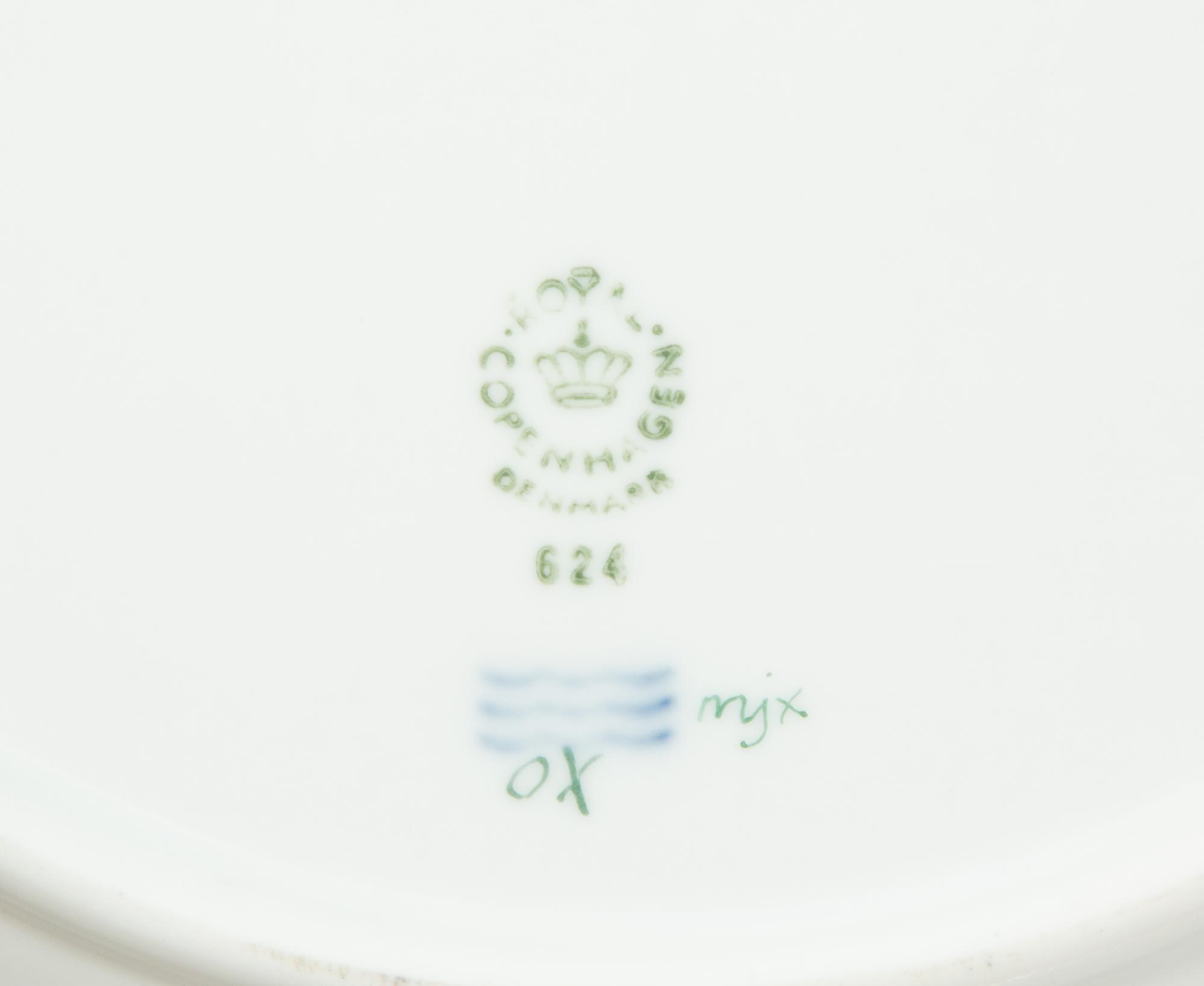 Thirteen Royal Copenhagen Flora Danica Porcelain Dinner Plates